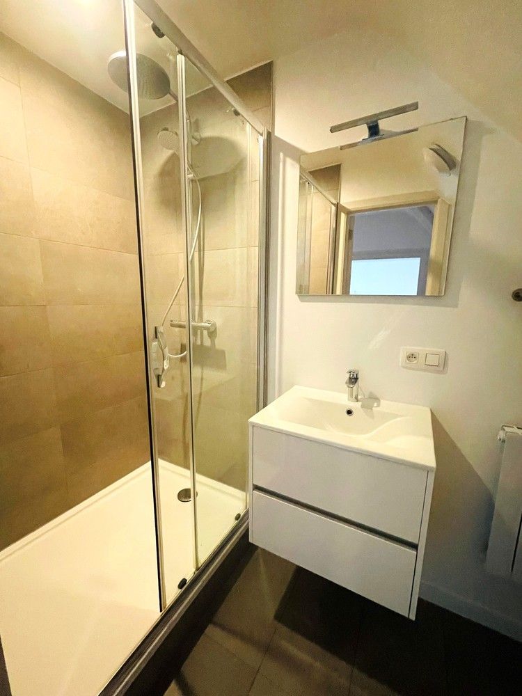 Villa met zonnige tuin in een rustige buurt foto 17