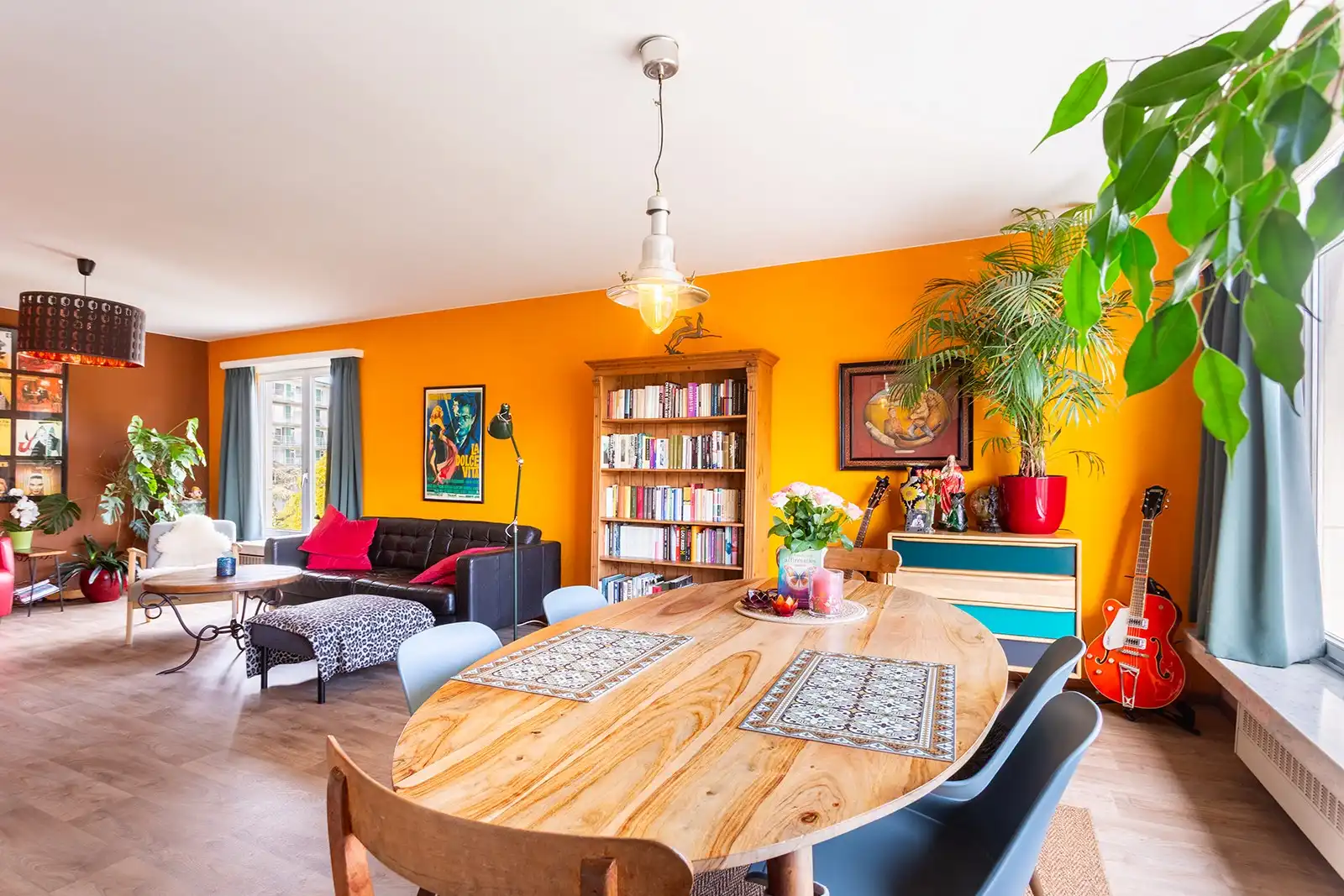Ruim en licht appartement met 3 slaapkamers en terras foto 5