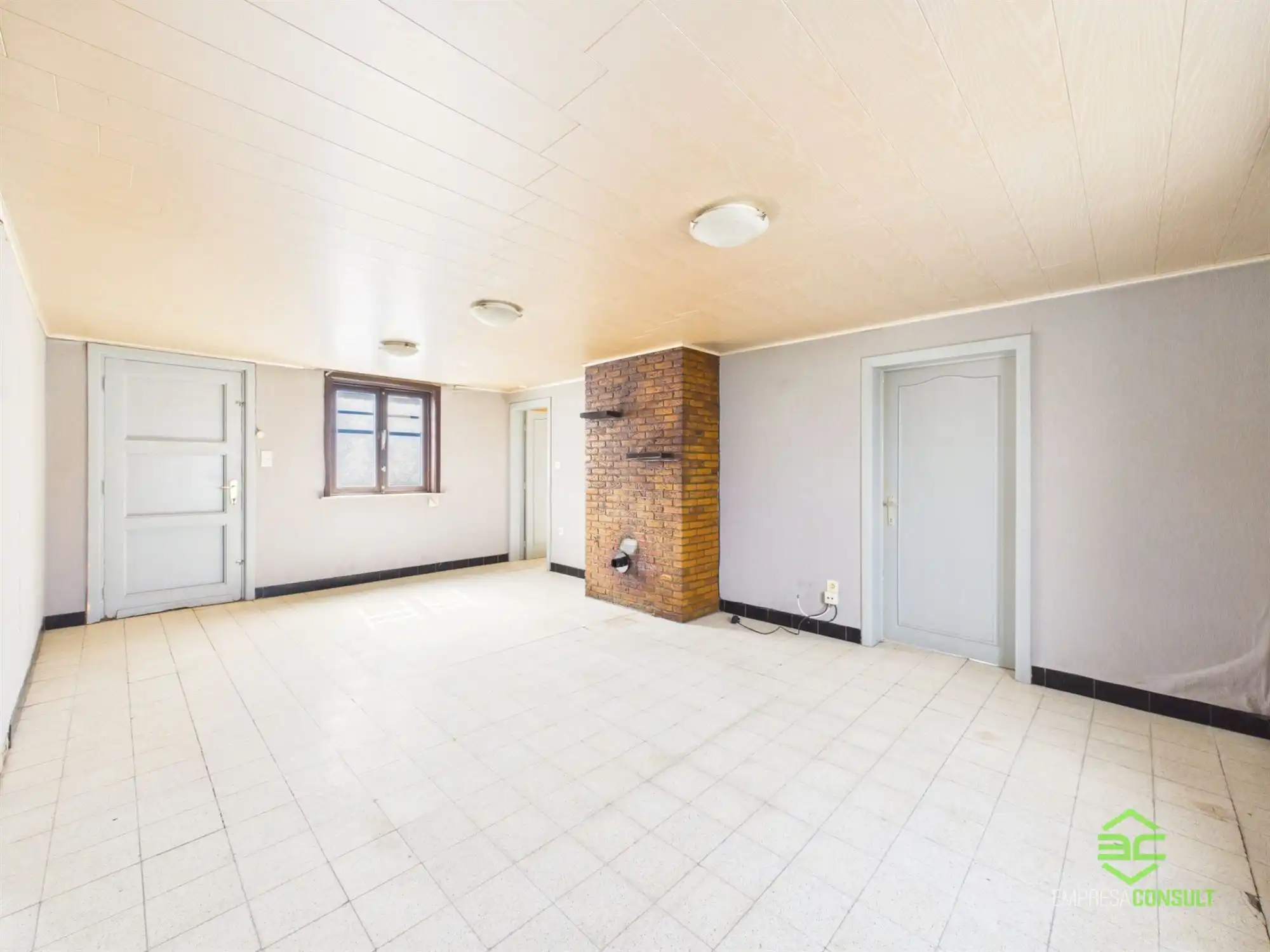 Te renoveren rustig gelegen woning op 20a 8ca! foto 7