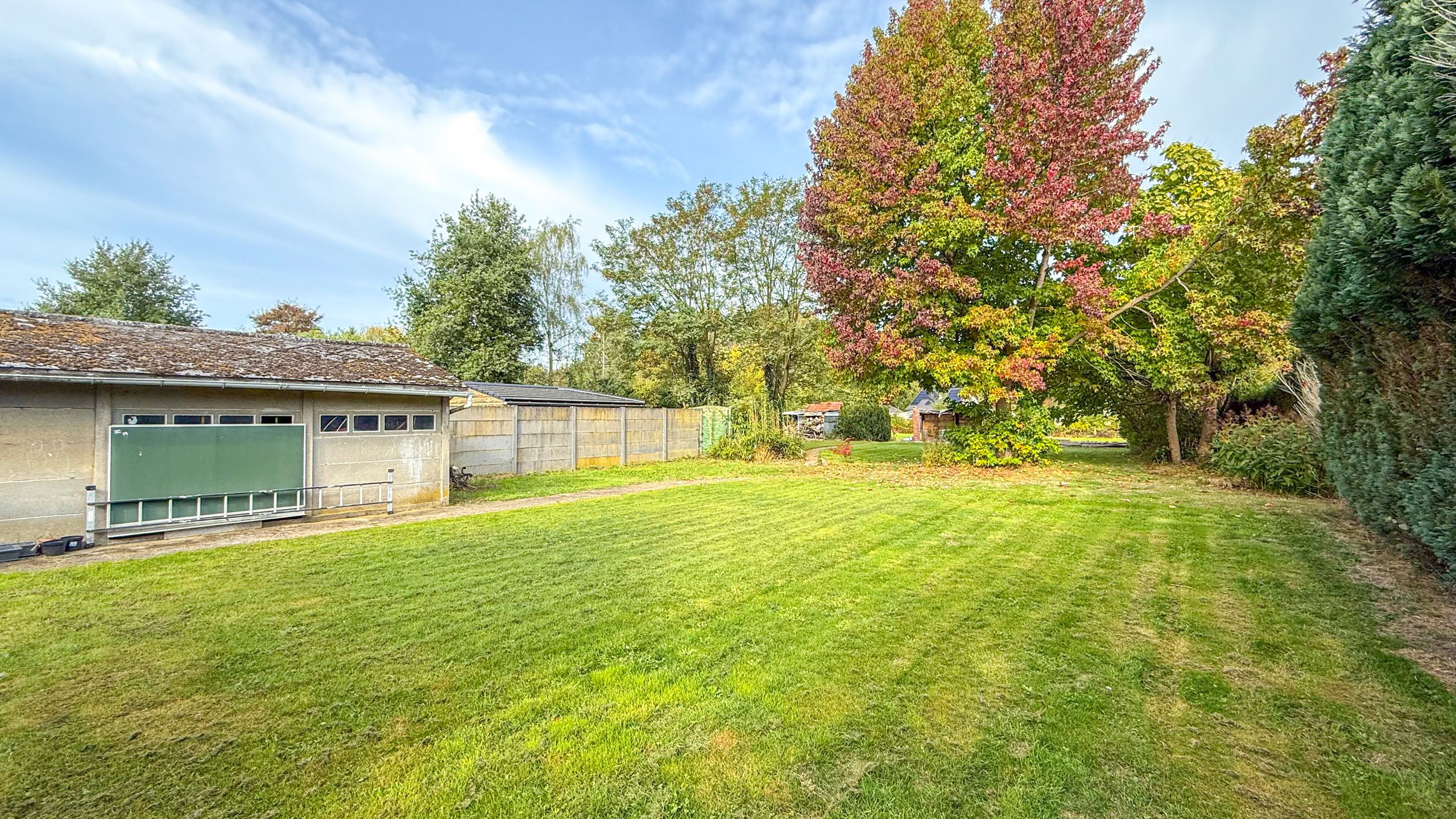 Karaktervolle open instapklare bebouwing met zeer ruime tuin! foto 42