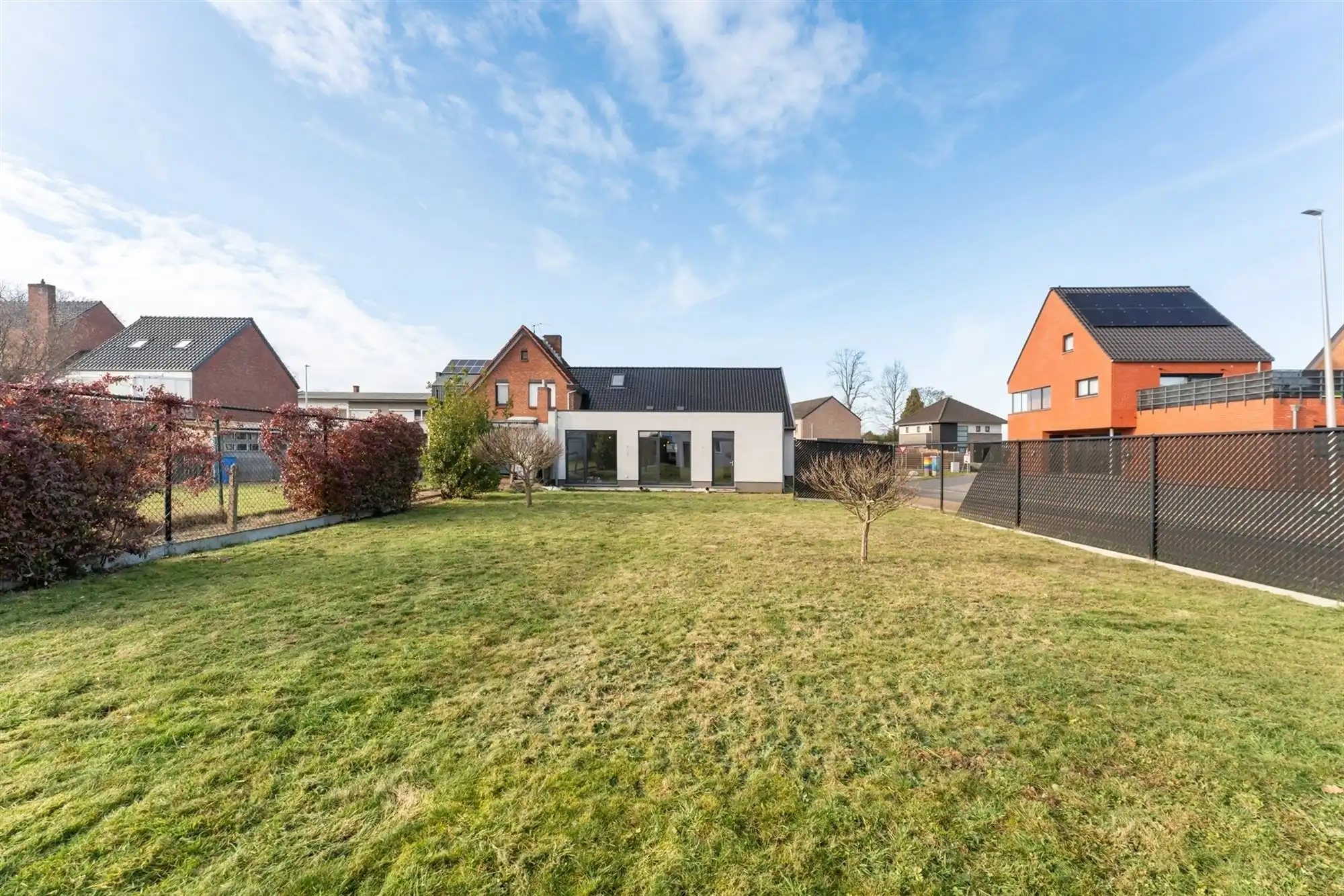 AF TE WERKEN RUIME WONING (222M²) MET 2 SLAAPKAMERS EN TUIN MET TUINKAMER OP 6A 81CA TE PAAL  foto 21