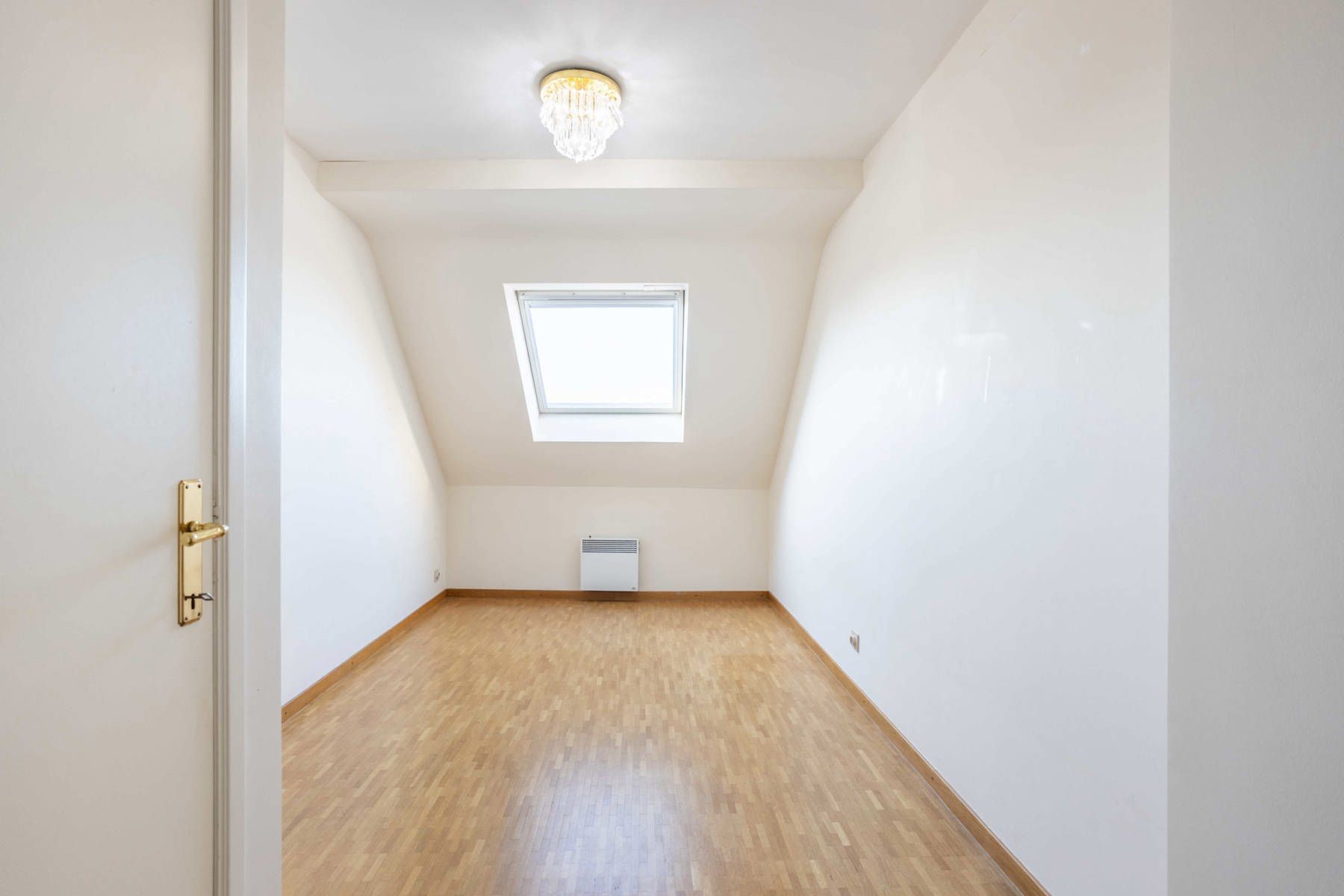 Te koop: instapklare penthouse met 3 slaapkamers en garage! foto 17