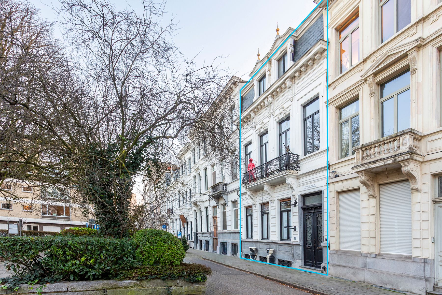 Riante herenwoning met zicht op het KMSKA foto {{pictureIndex}}