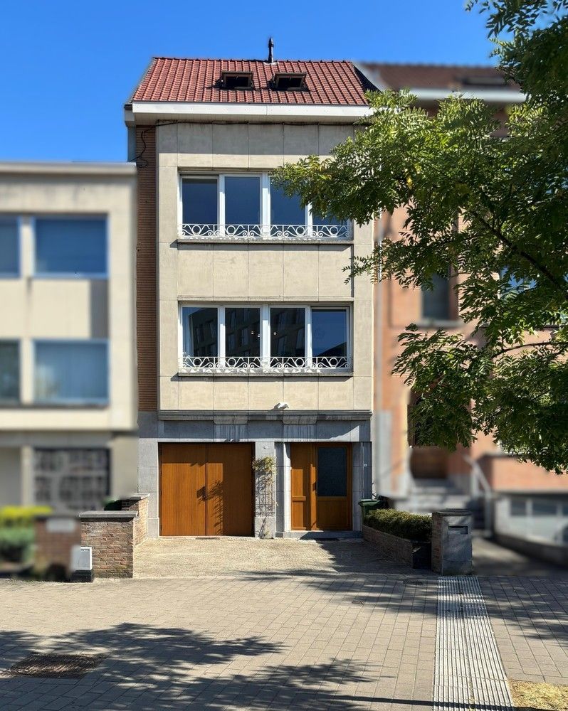 Ruime, instapklare woning met hoogwaardige afwerking te Kessel-Lo foto {{pictureIndex}}