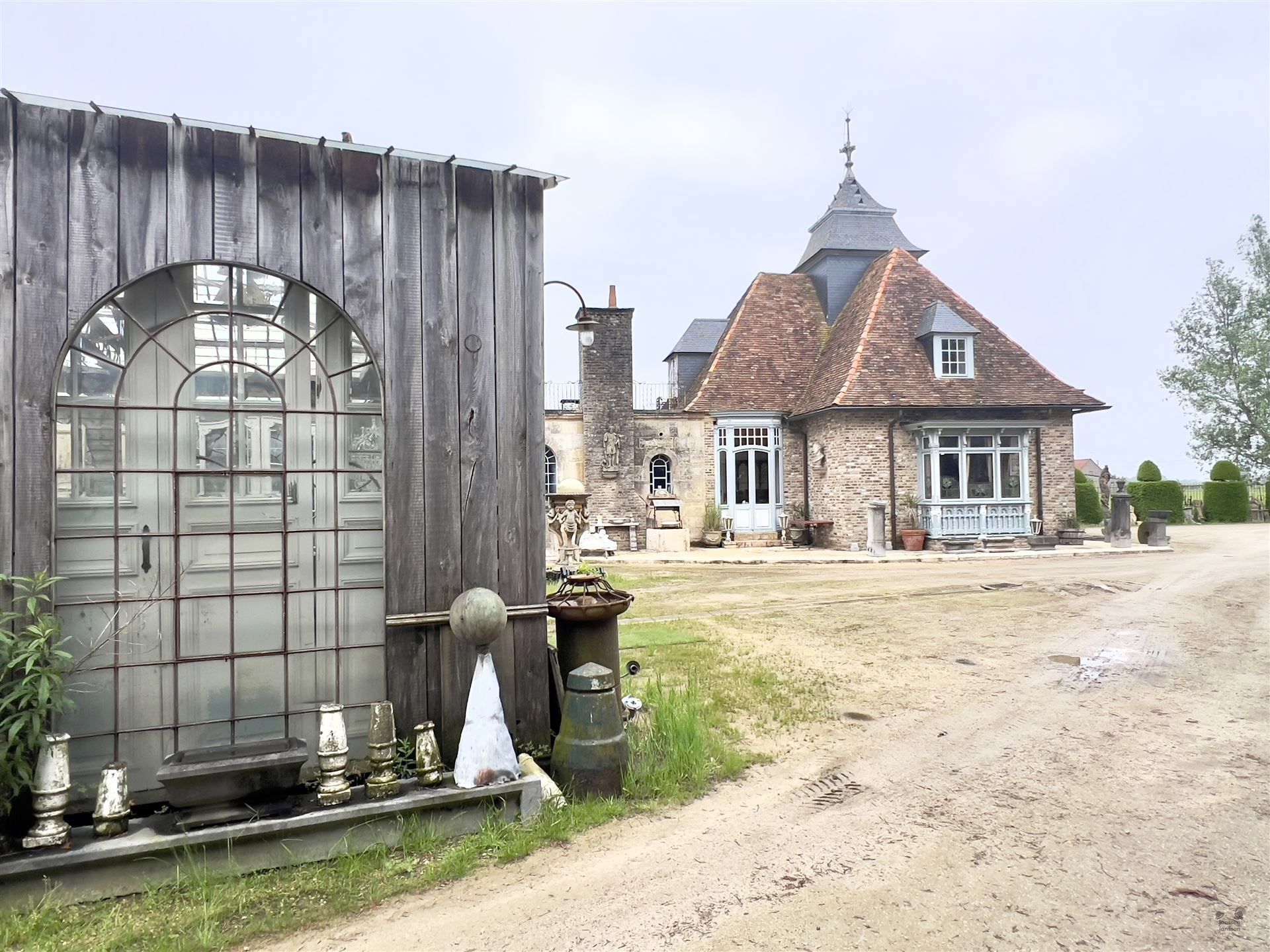 Uitzonderlijk landelijk vastgoed te Gistel foto 15