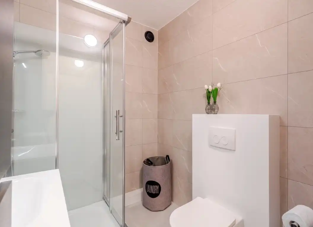 Volledig vernieuwd app met zeezicht – klasse, rust en comfort aan de kust foto 11