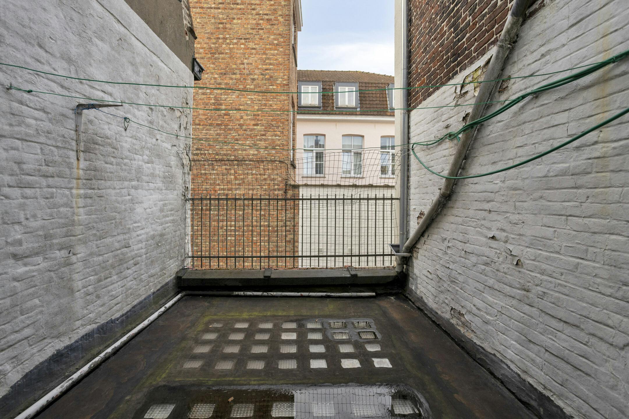 Hoekhuis te koop in centrum Brugge  foto 9