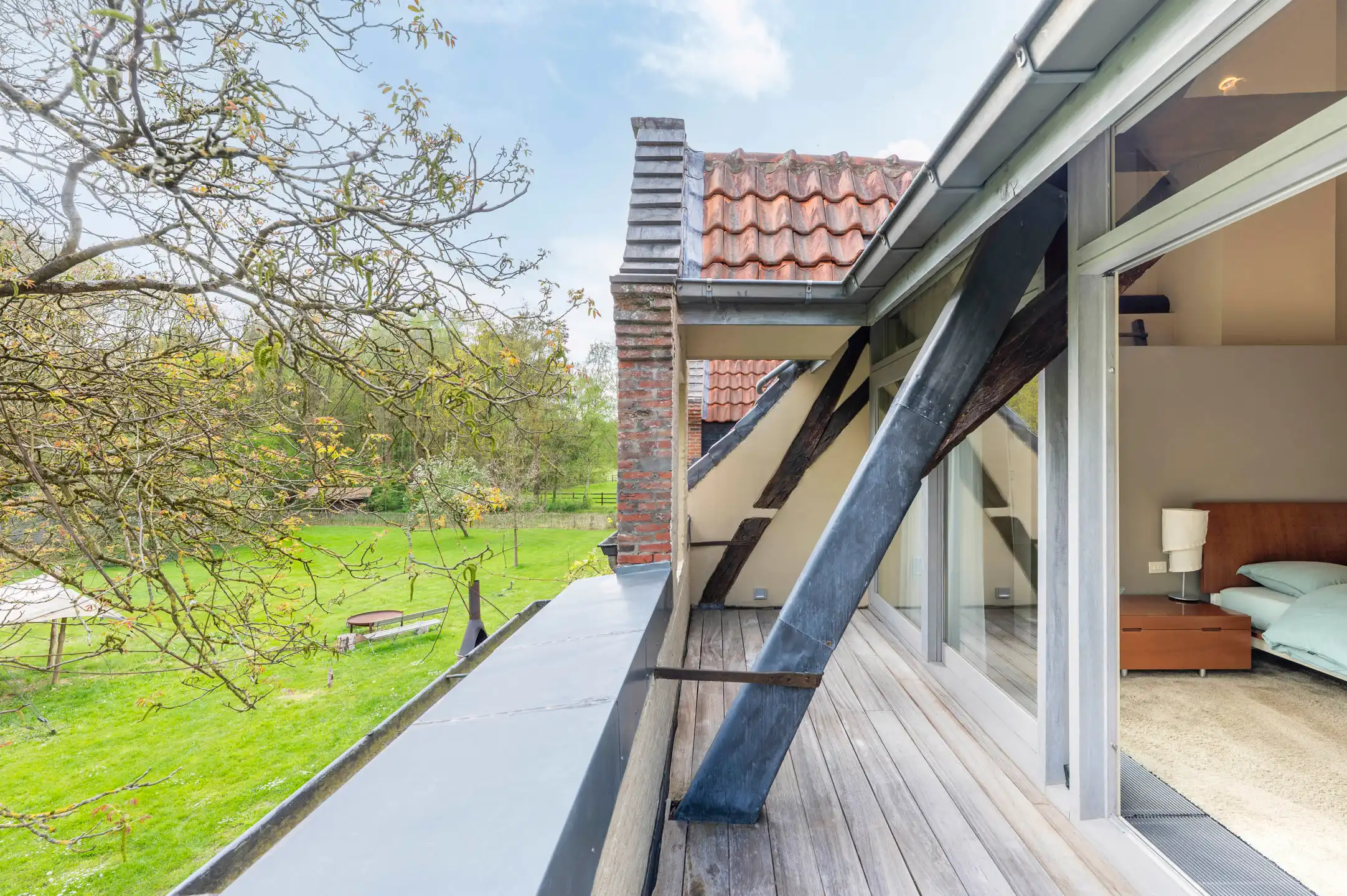 RIJMENAM - Uitzonderlijk gerenoveerde 18e-eeuwse hoeve foto 16