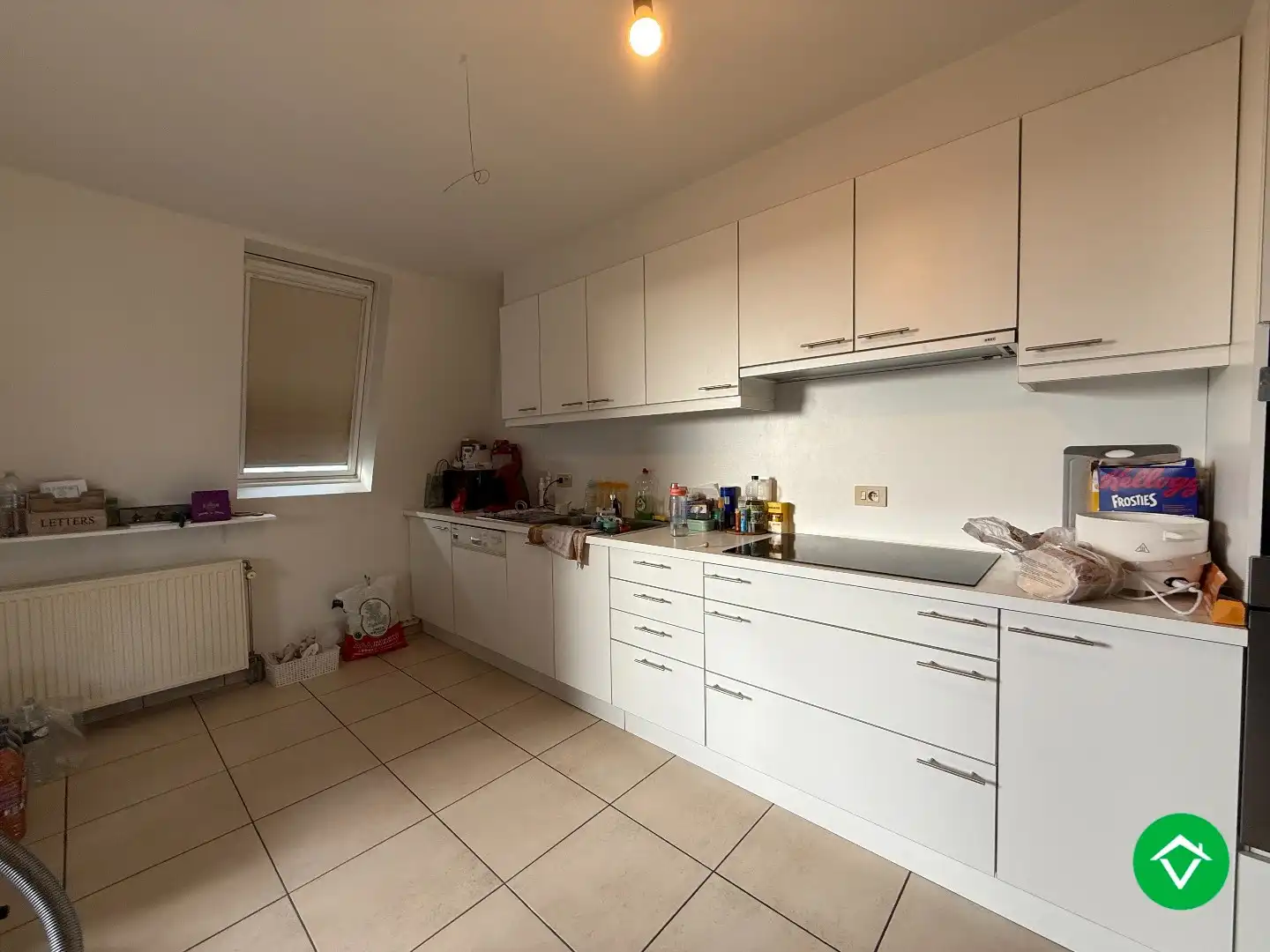 Instapklaar dakappartement met 4 slaapkamers met 2 terrassen en autostaanplaats te Roeselare foto 9