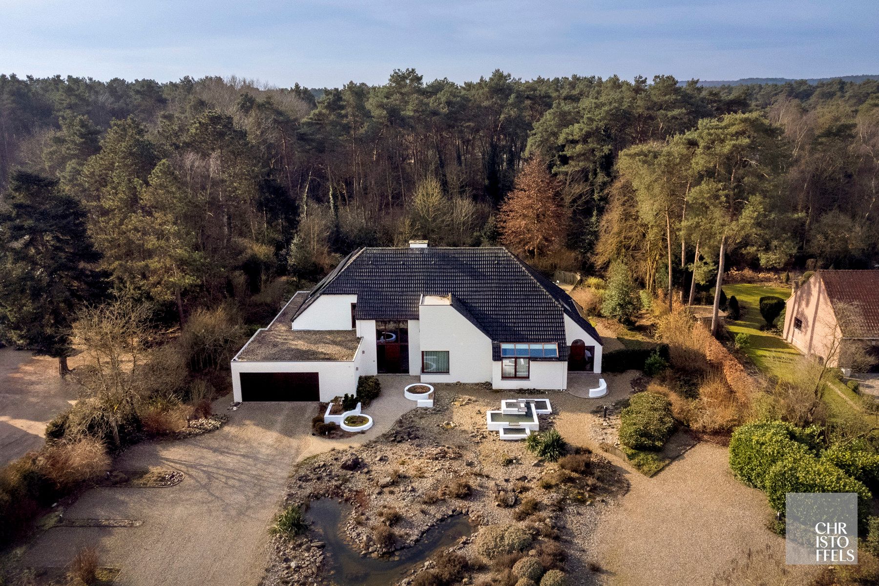 Villa van 496 m² met kantoren op een uniek perceel van 2.400 m²! foto 24