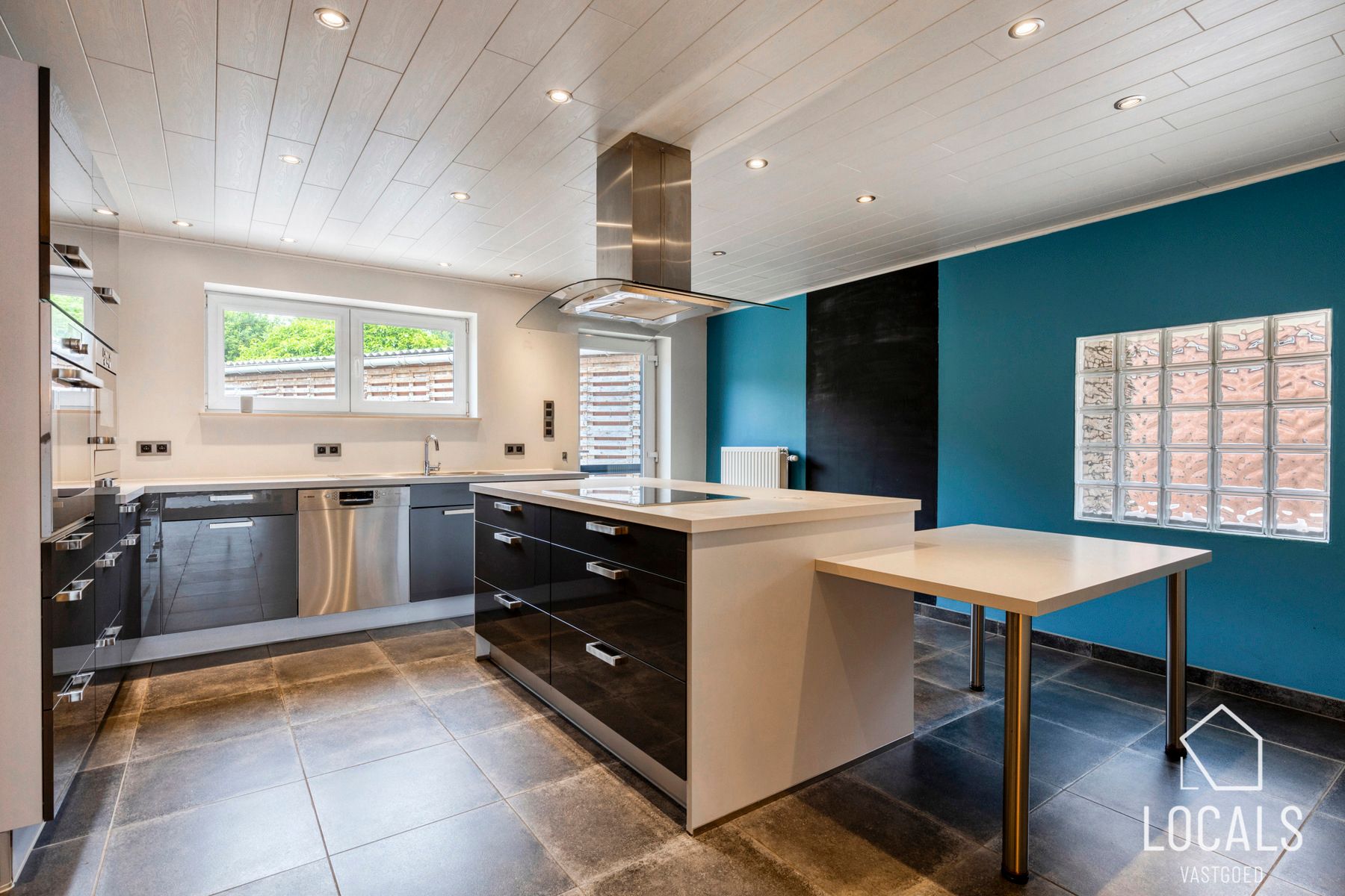Gerenoveerde woning met mogelijkheid tot 4 slaapkamers foto 8