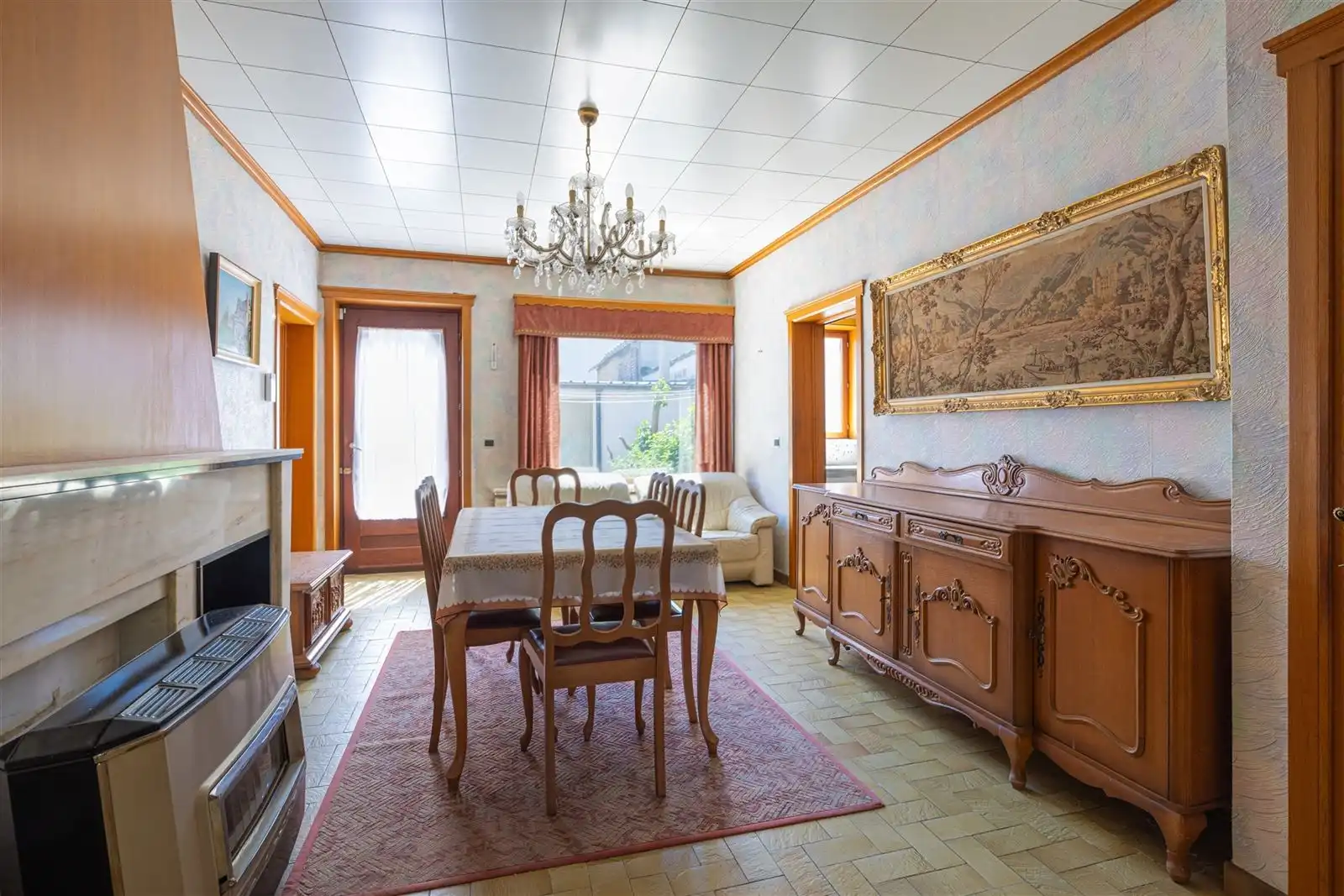 Te renoveren woning mét garage foto 5