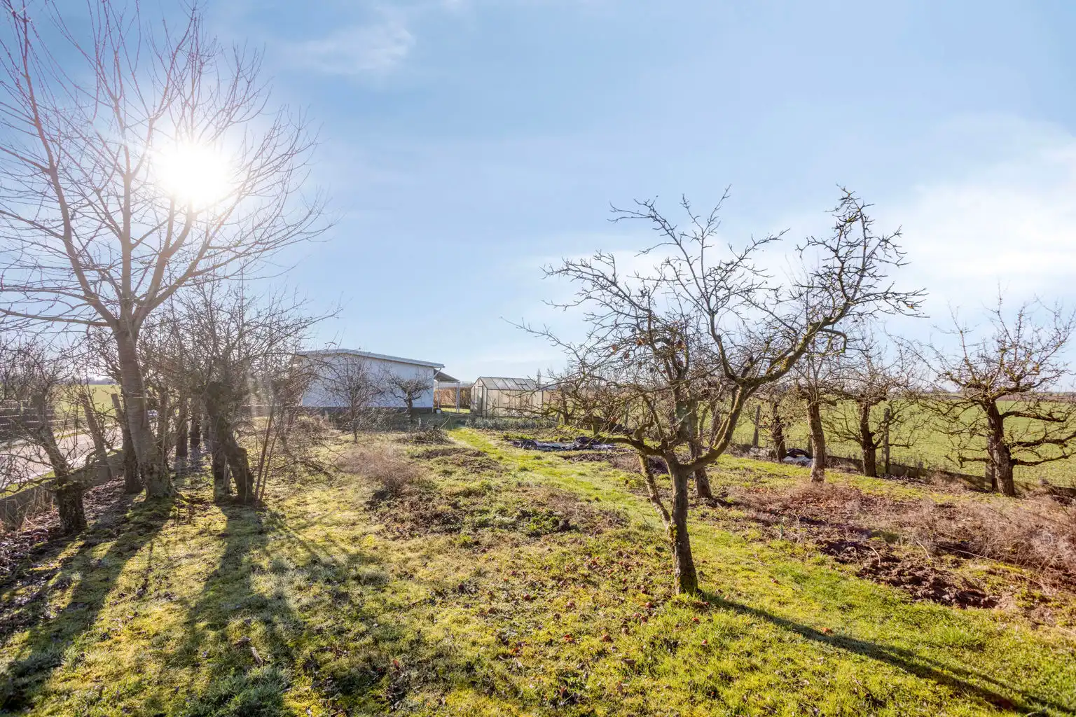 Bungalow op een unieke locatie foto 28