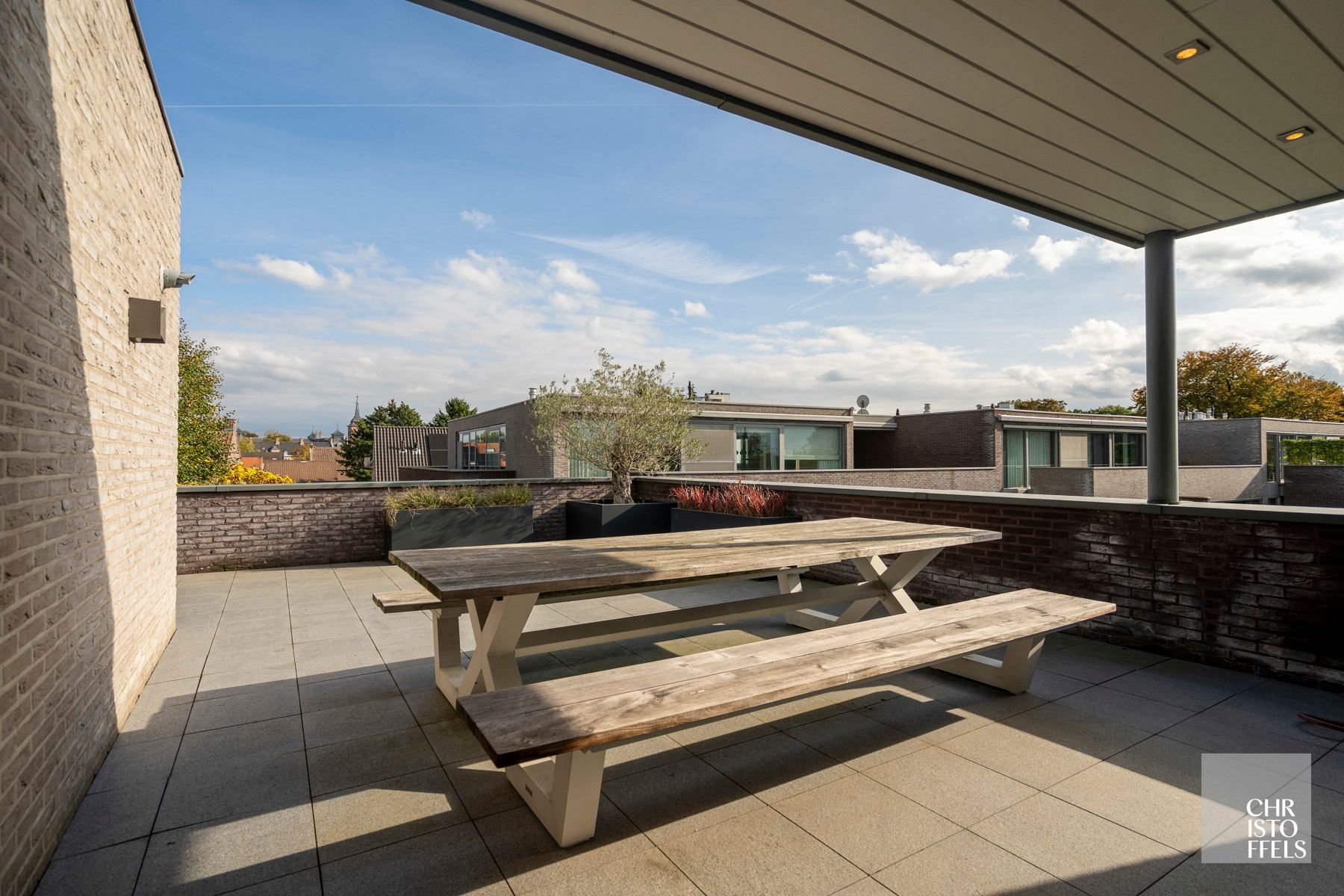 Luxe Penthouse met panoramische glaspartijen en 96m² terrassen in Parkresidentie Oud-Rekem foto 16