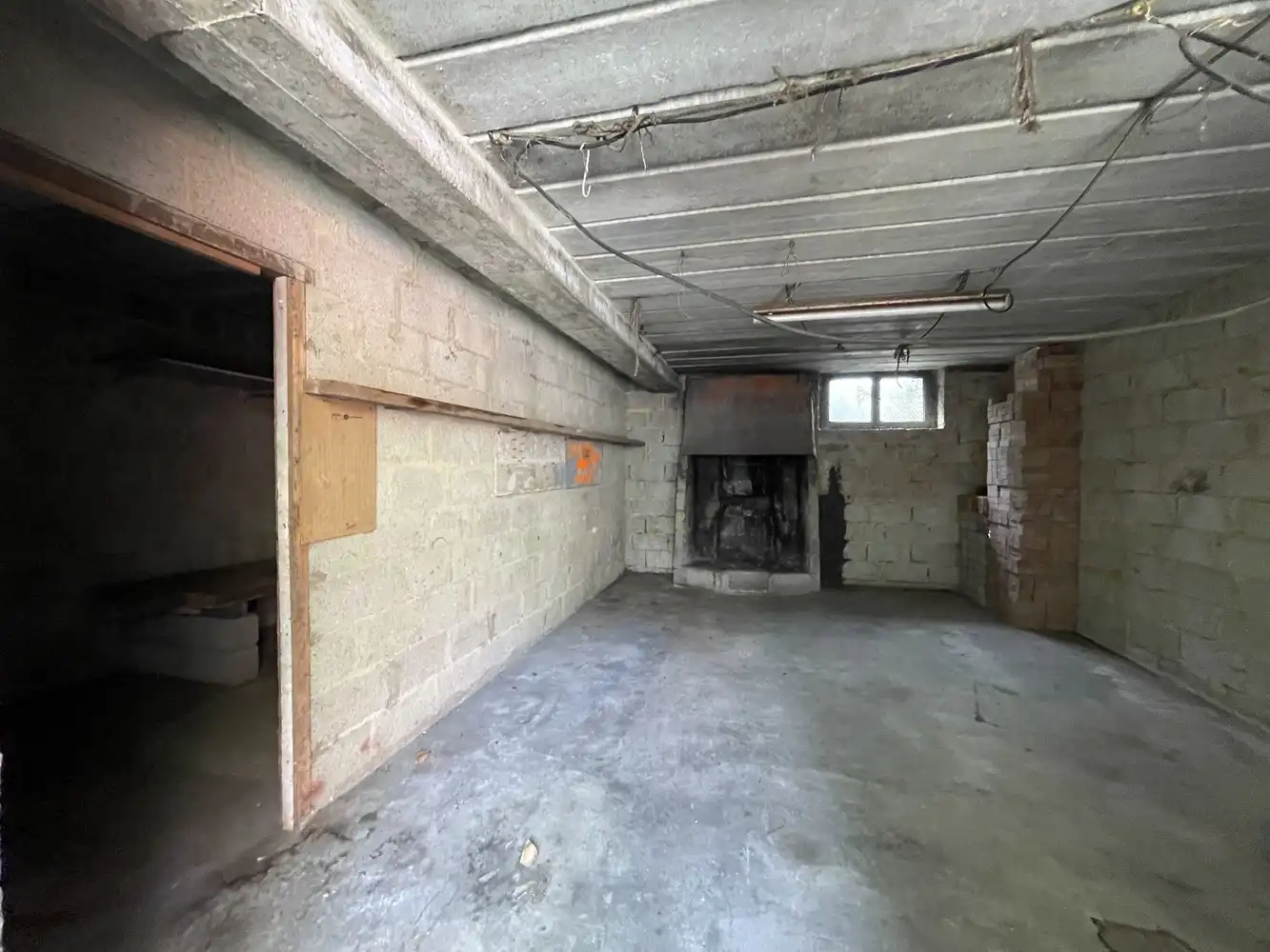 Tweewoonst met mooie tuin en vrijstaande garage foto 16