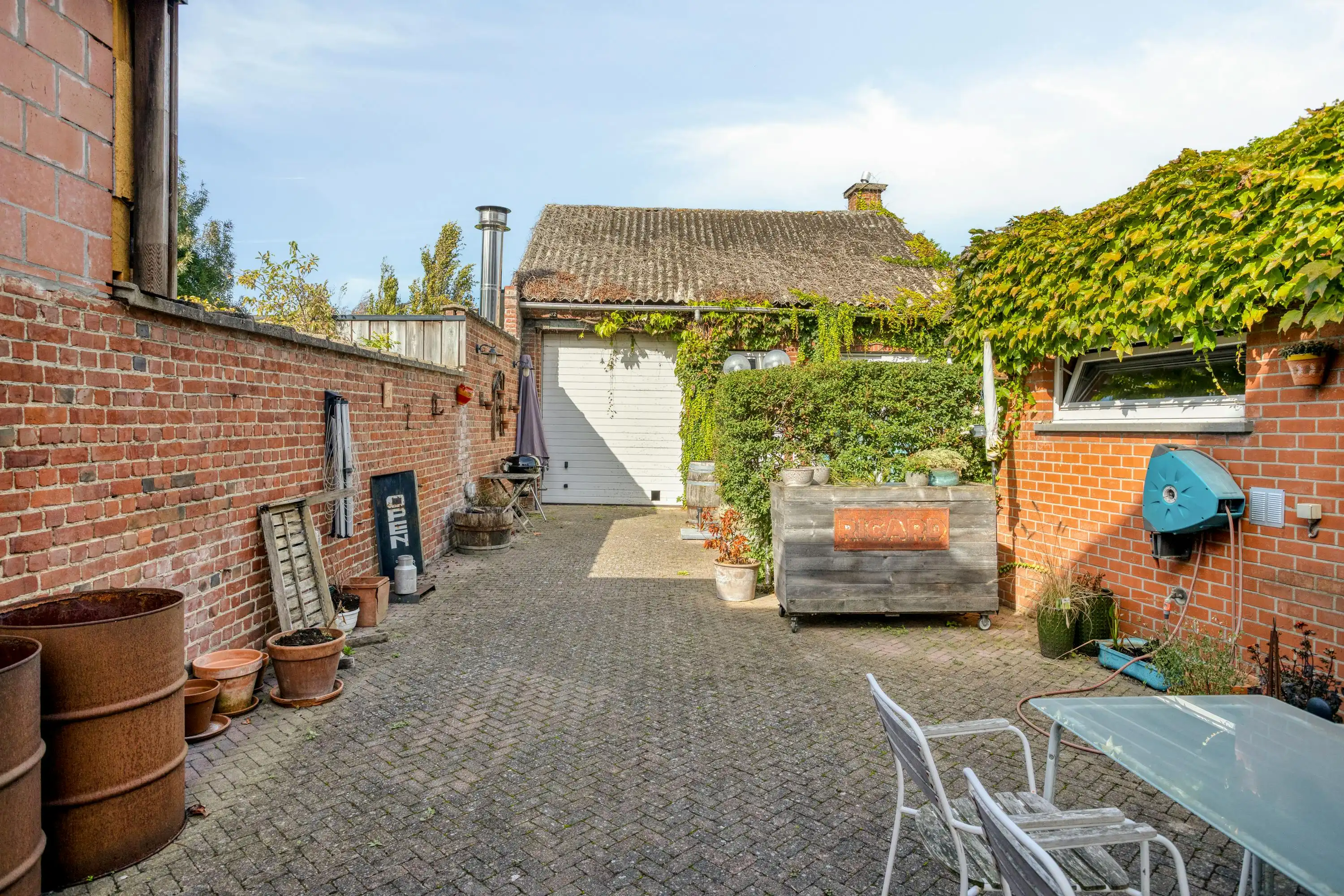 Half open woning met bijgebouw van 60 m2 foto 13