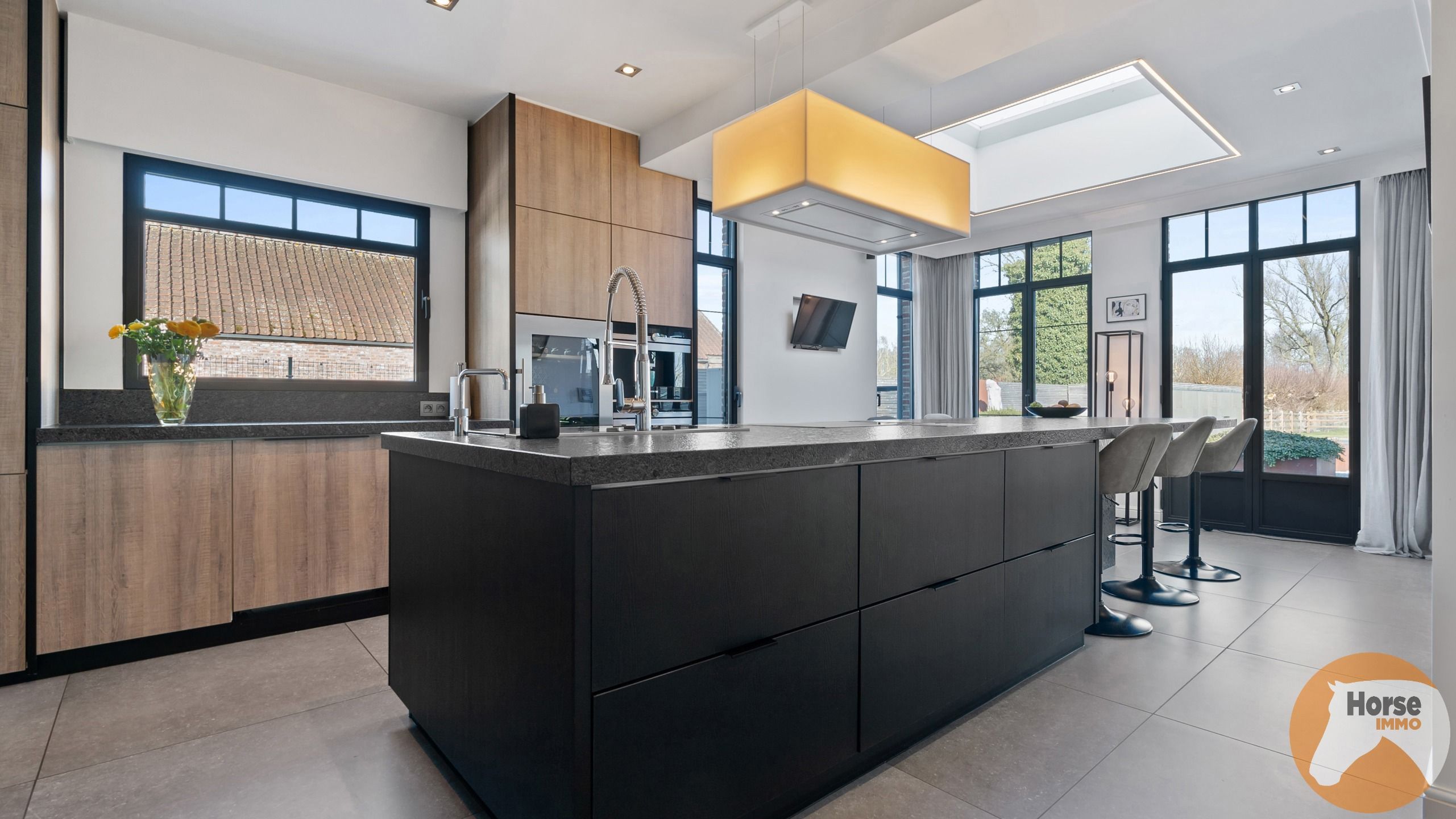 MOERBEKE - Exclusieve villa met loods op een unieke ligging  foto 10