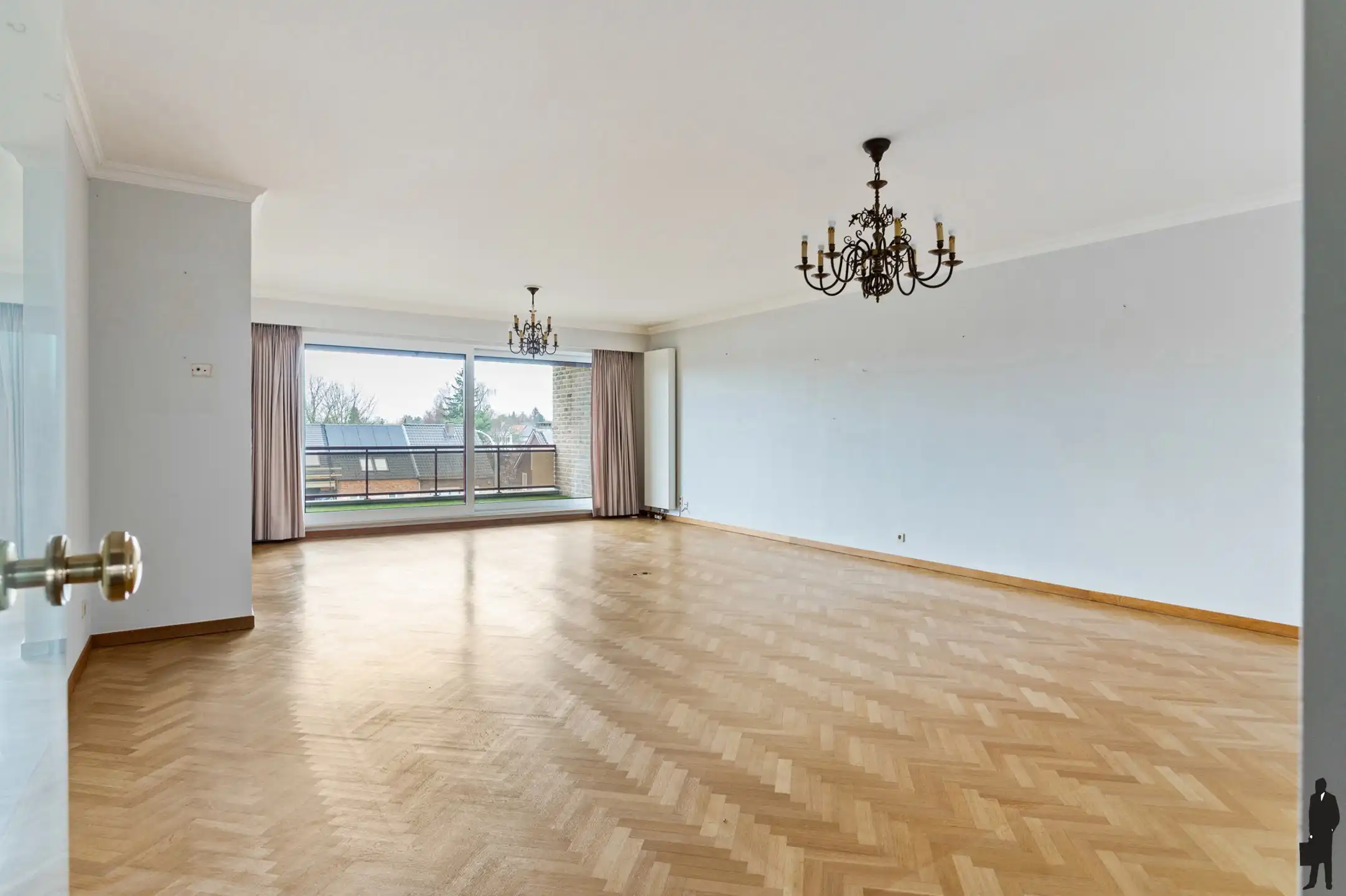 Ruim appartement met 2 slpks, 2 terrassen en staanplaats foto 3
