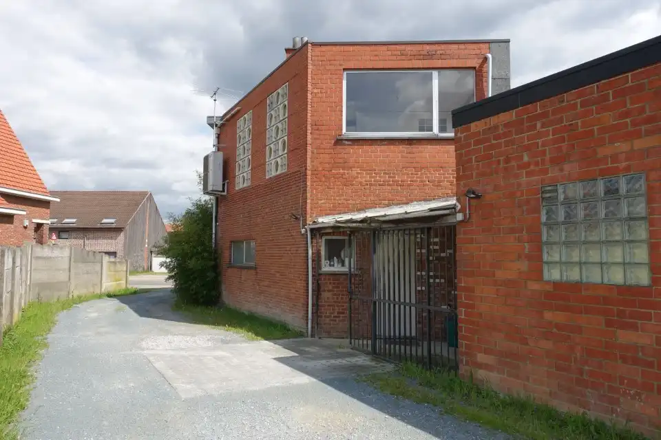 Ruime handelszaak (ca. 290m²) met grote visibiliteit foto 15