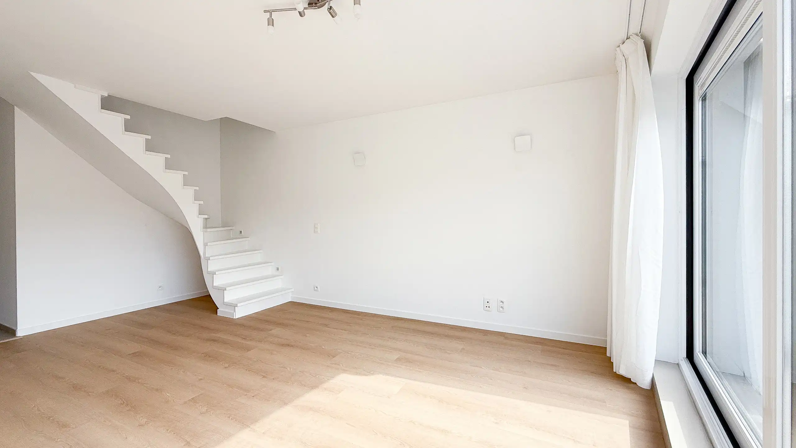 Licht en modern duplexappartement met zuidgericht terras... foto 9