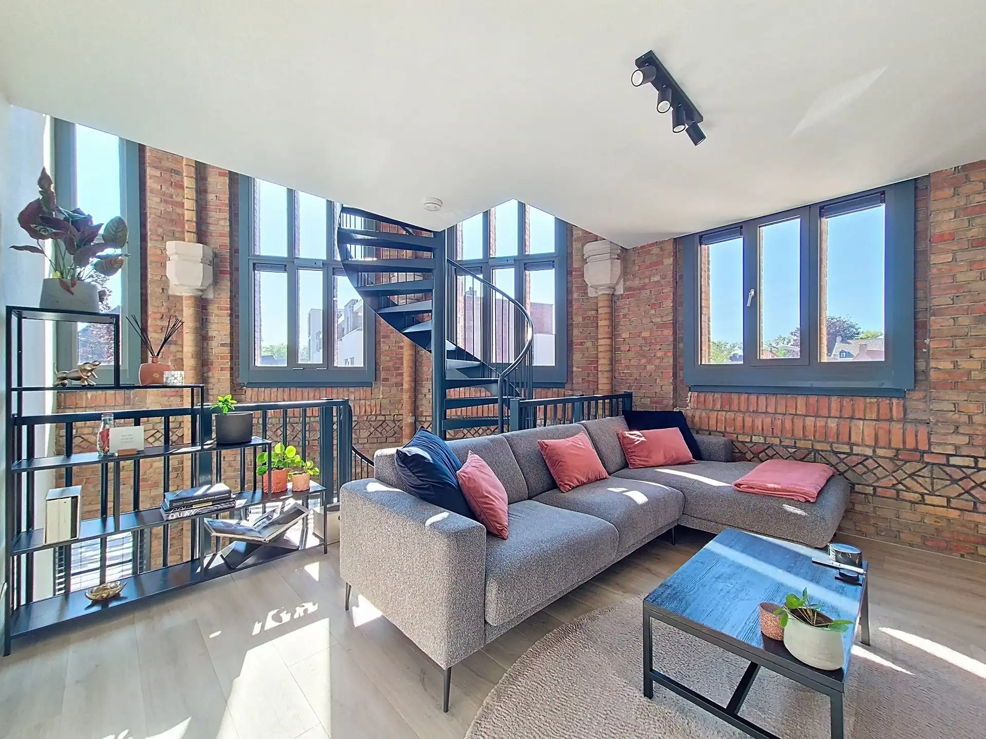 Uniek appartement met terras foto 8