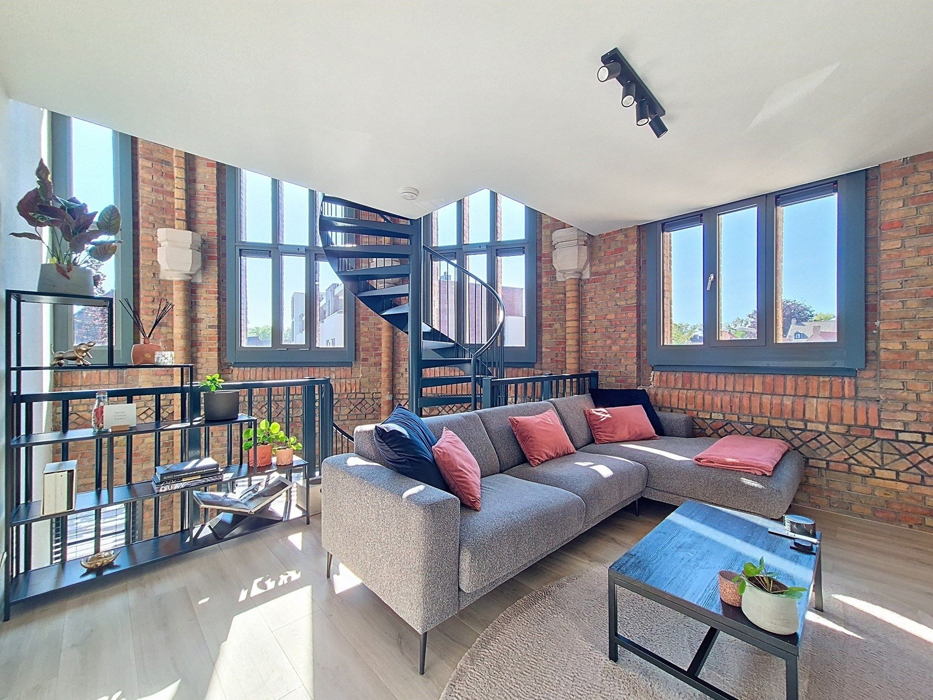 Uniek appartement met terras foto 8