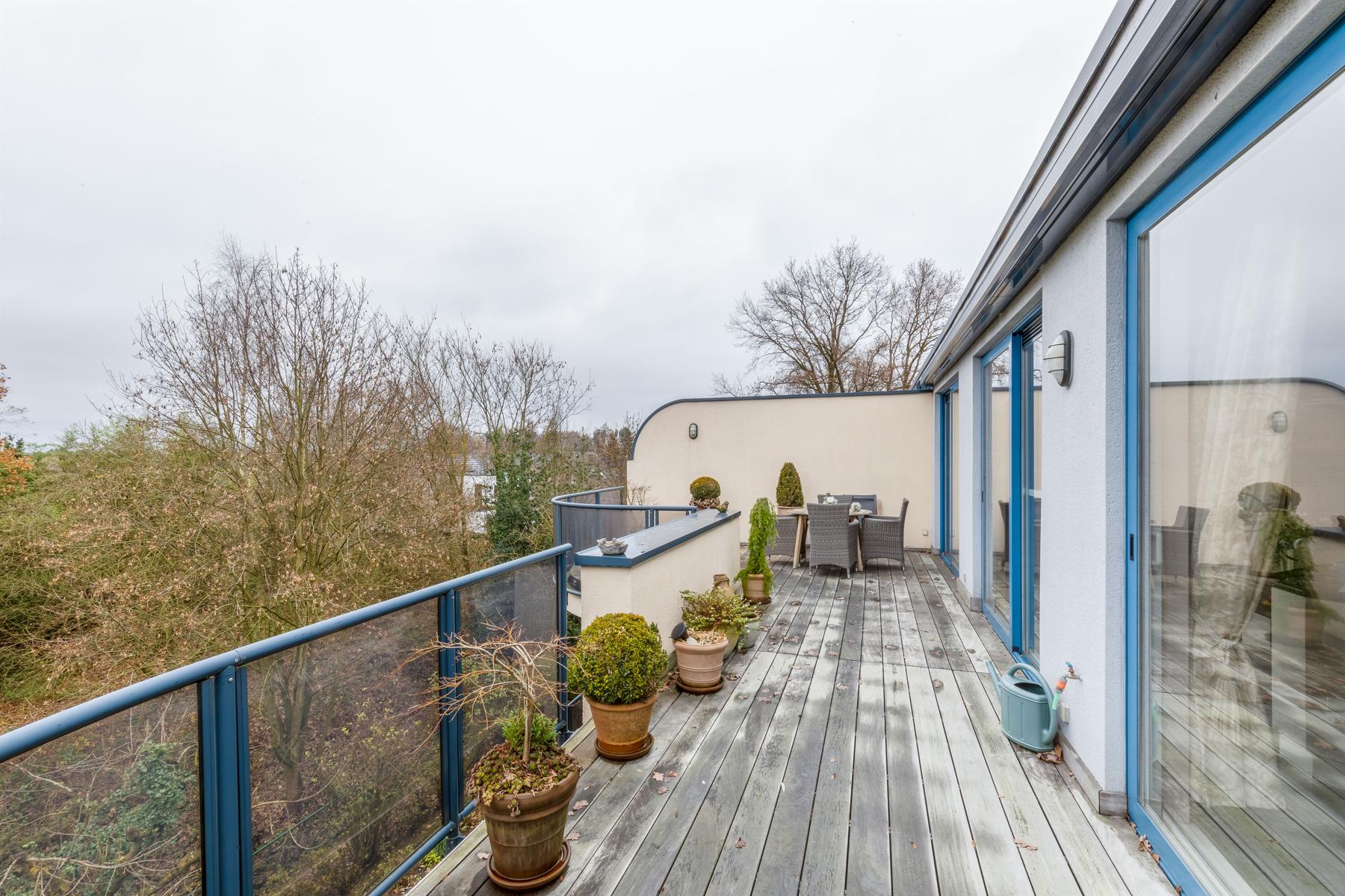 Riante penthouse met o.a. 3 slpks, 2 badks en ruime terrassen foto 21