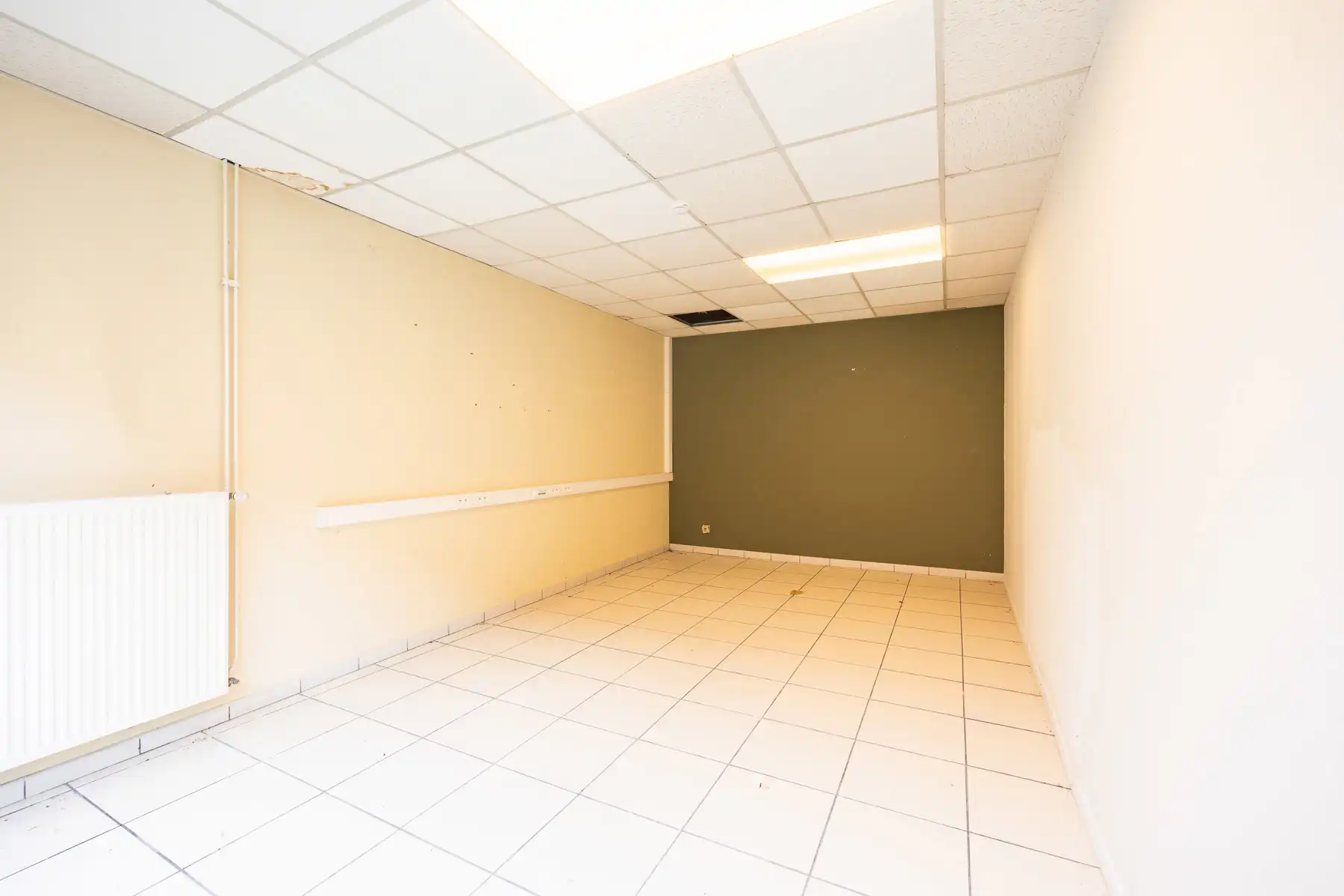 Polyvalente ruimte met centrale ligging vol potentieel foto 10