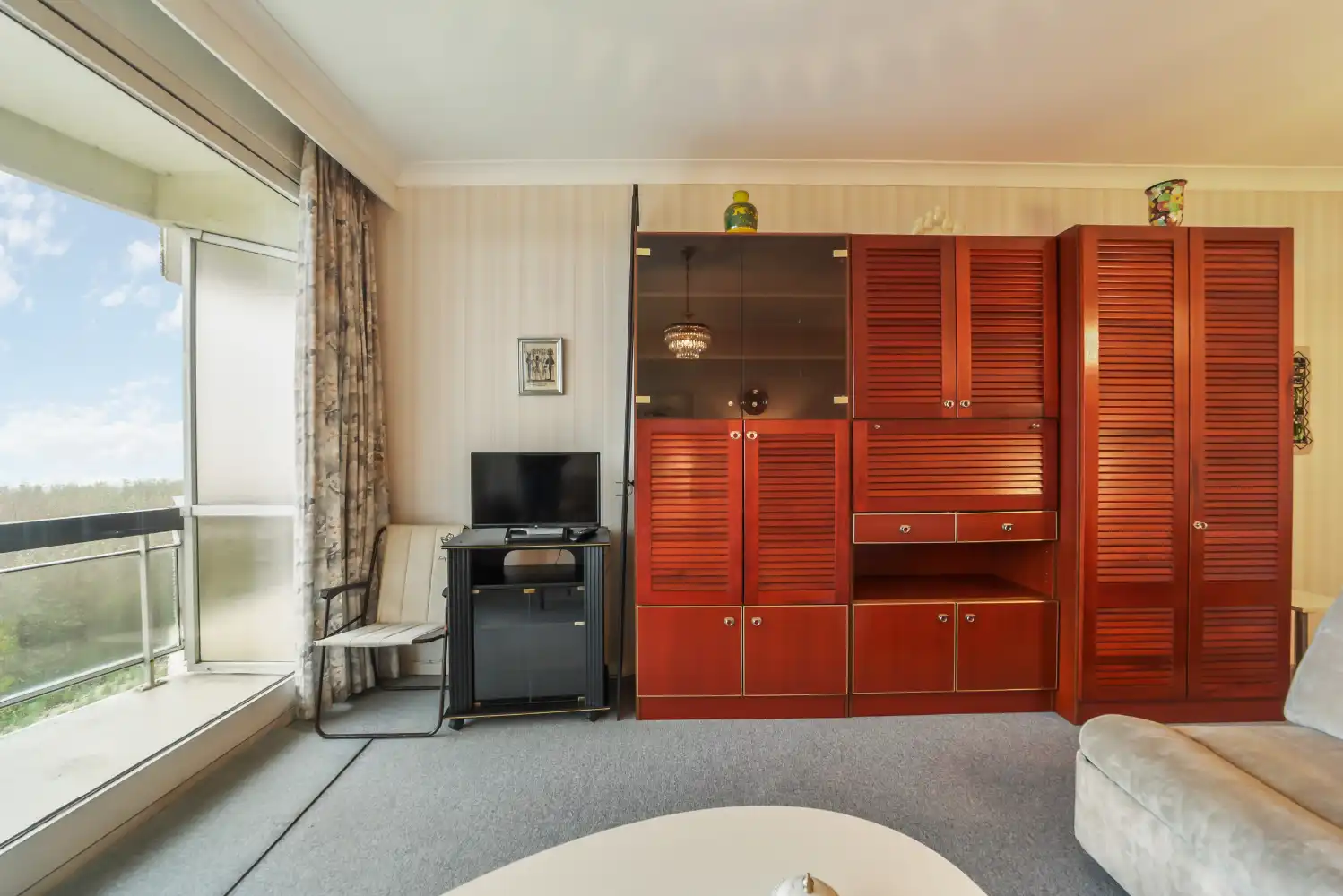 Instapklare studio met frontaal zeezicht foto 6