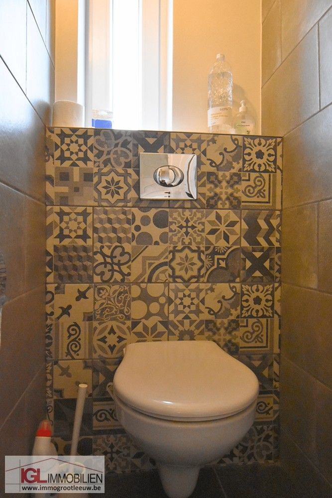 Smaakvol gerenoveerde woning met 3 slaapkamers, tuin en garage foto 9