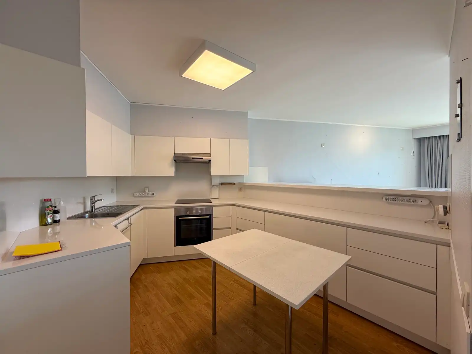 Ruim appartement met 3 slpks in centrum Sint-Kruis foto 10