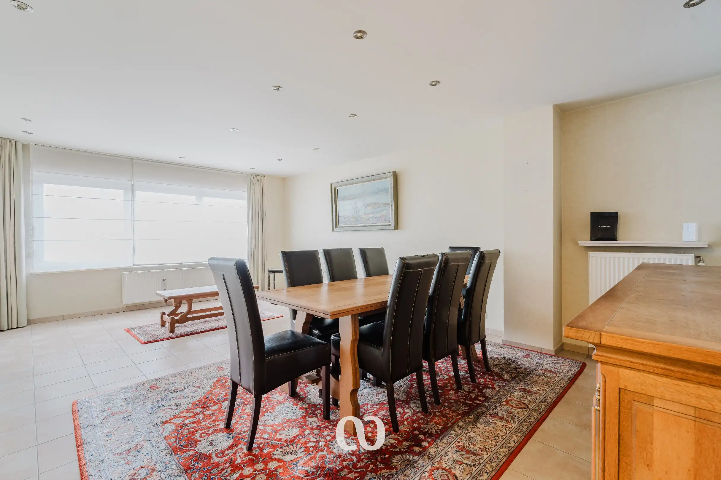 Instapklaar gelijkvloers appartement met private ingang en directe toegang tot de garage foto 4