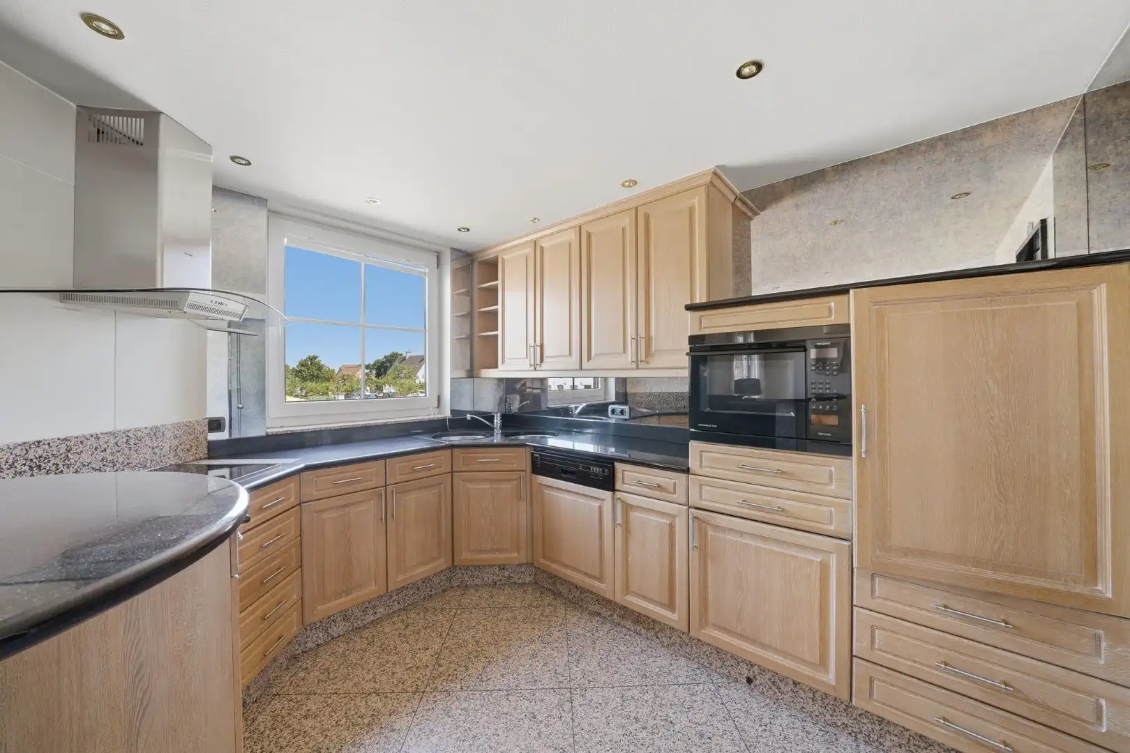 Instapklaar appartement met 2 slaapkamers en terras van 63 m² foto 8