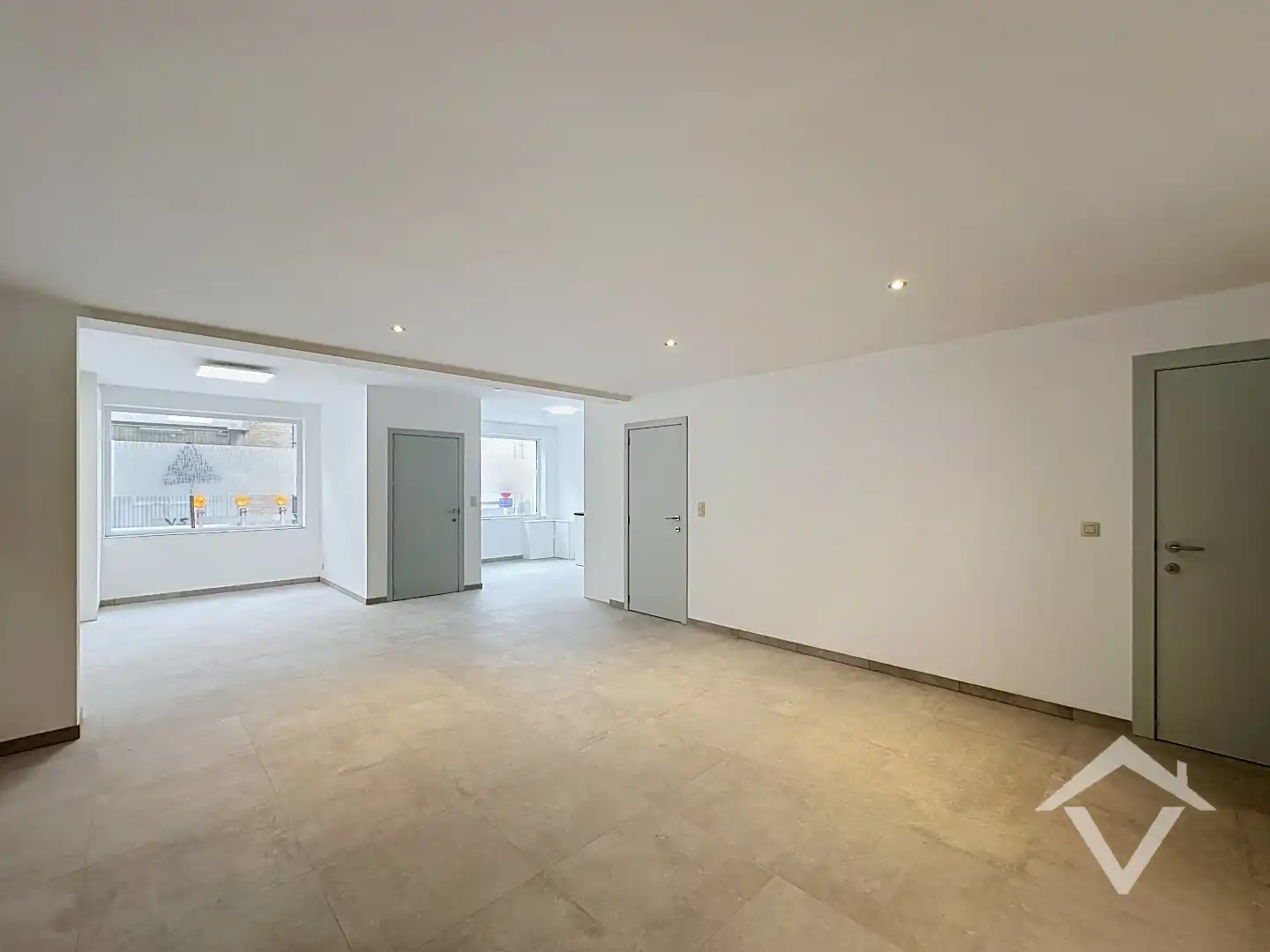 Volledig gerenoveerde woning met 3 slaapkamers en garage te Koekelare foto 4