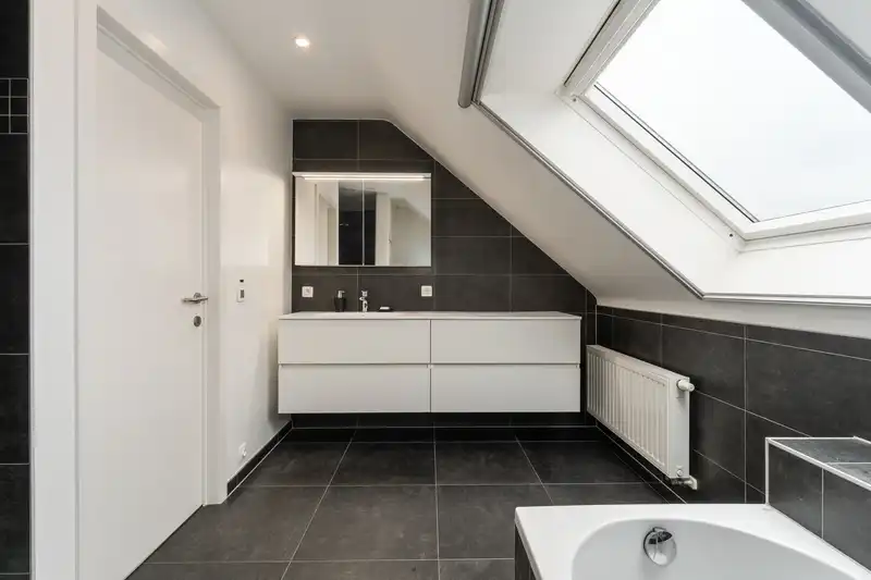 HOOGLEDE – Moderne gezinswoning met zonnige tuin en tal van extra’s! opp. 351 m² foto 15