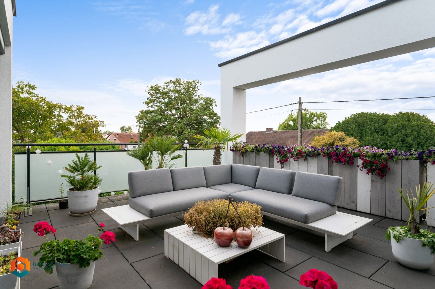 Exclusieve moderne villa met handelsruimte te Schriek foto 10