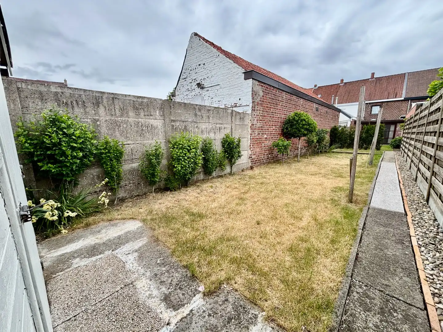 Gezellige rijwoning met tuin en garage foto 10