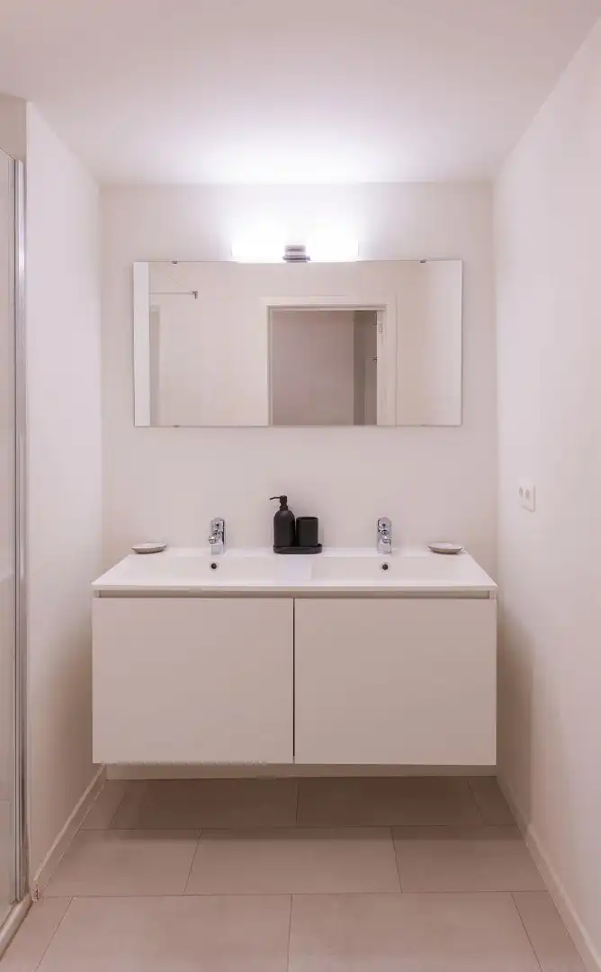 Prachtig 2-slaapkamerappartement met frontaal zeezicht foto 15