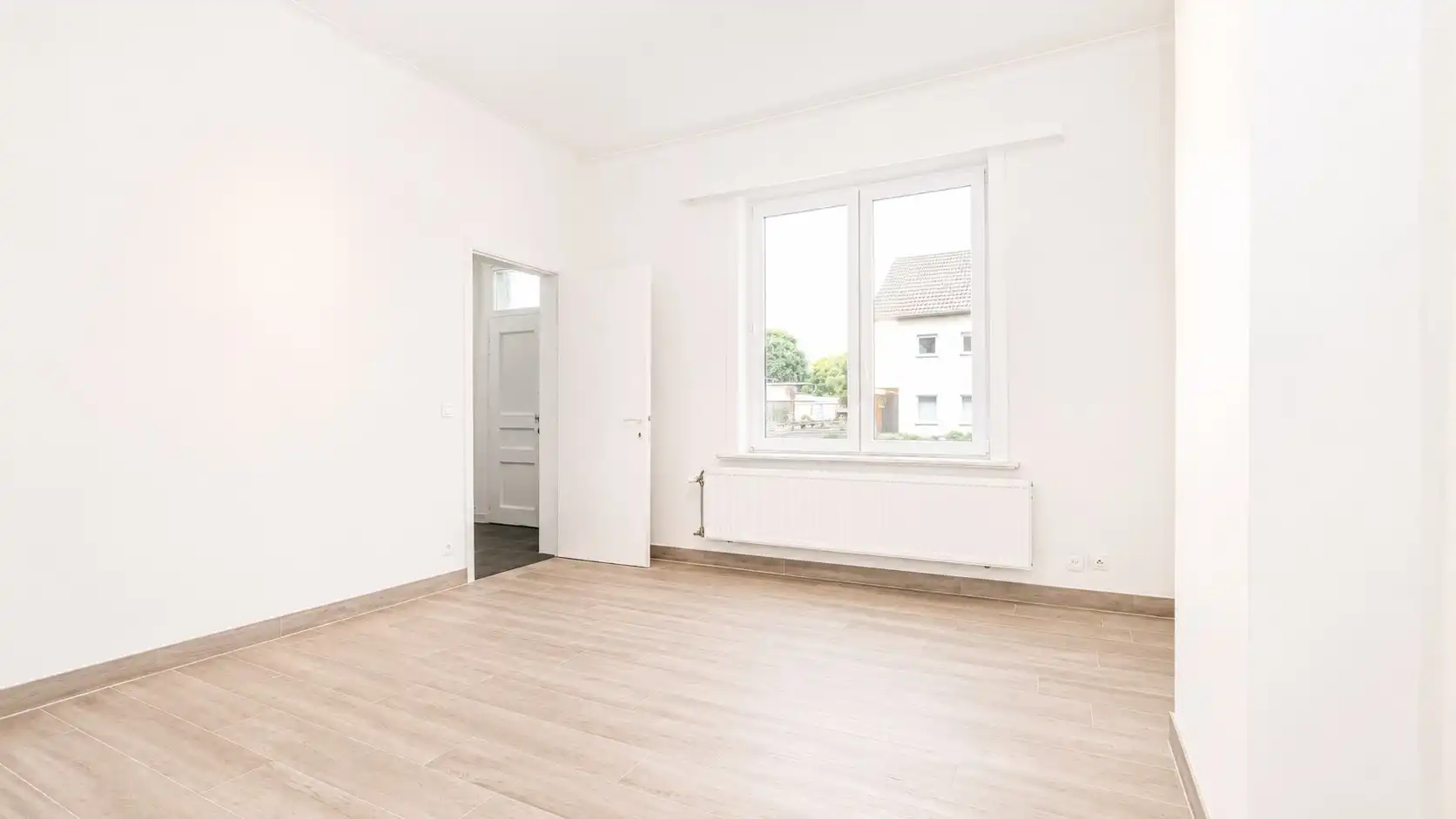 Gerenoveerd gelijkvloers appartement te Zele  foto 2