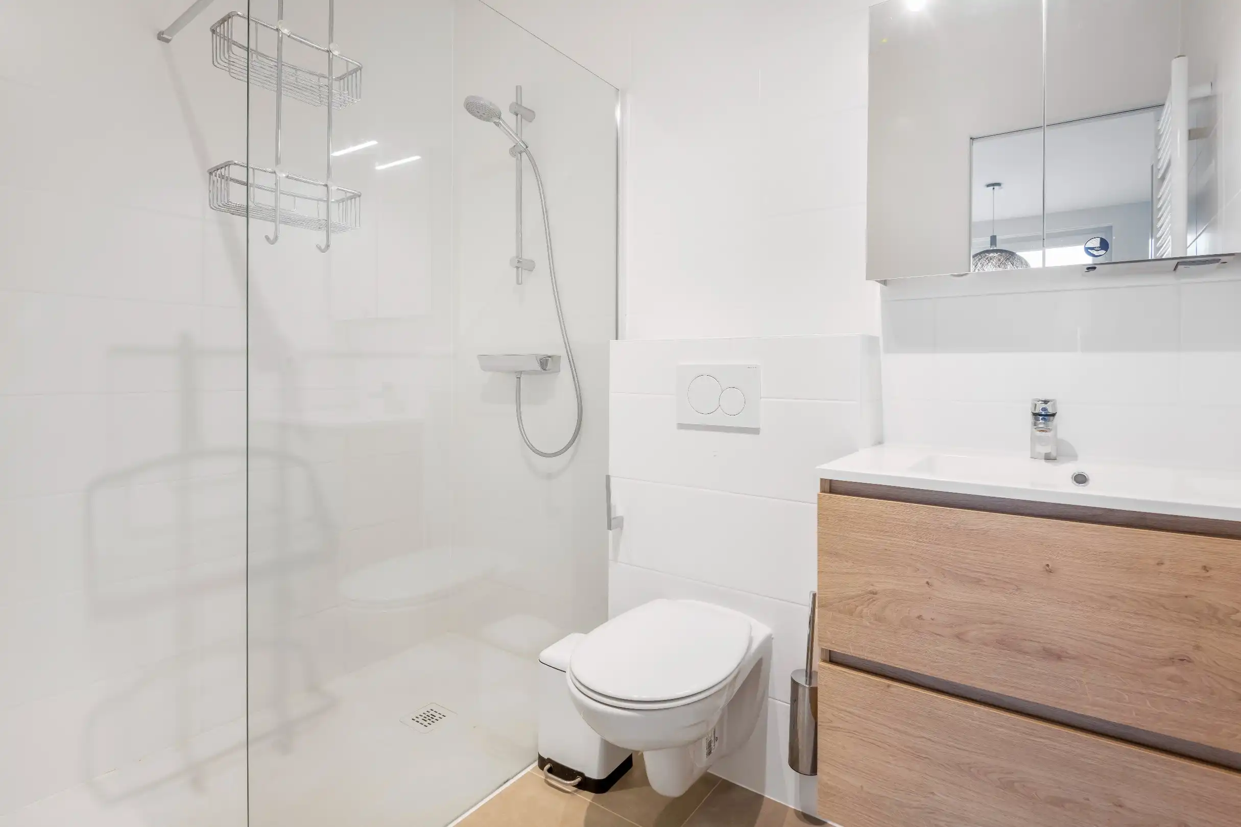 Luxueus afgewerkt nieuwbouwappartement vlakbij de Zeedijk en het Rubensplein. foto 13