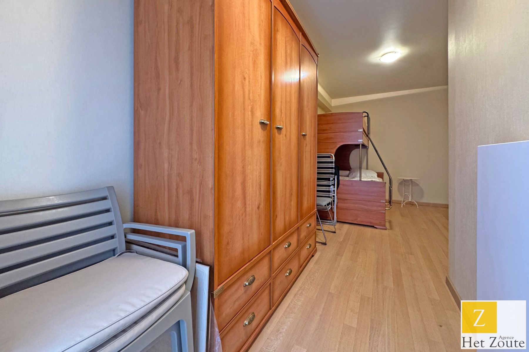 Appartement met frontaal zeezicht te Duinbergen foto 11