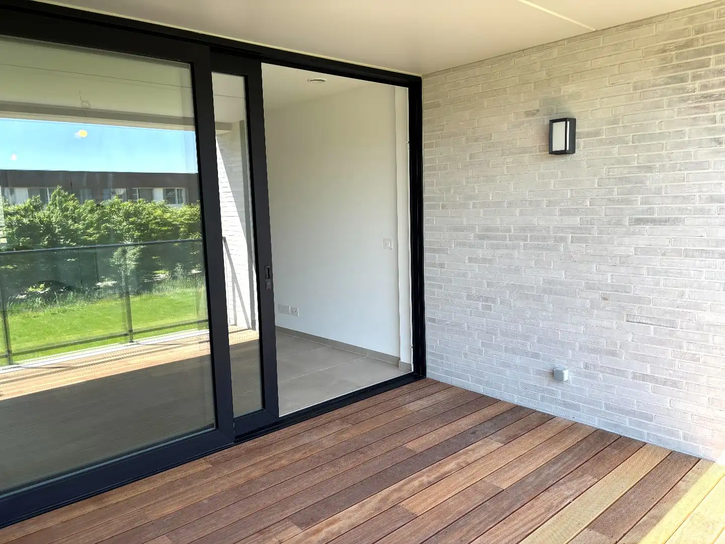Prachtig nieuwbouwappartement met garage en groot terras! foto 12