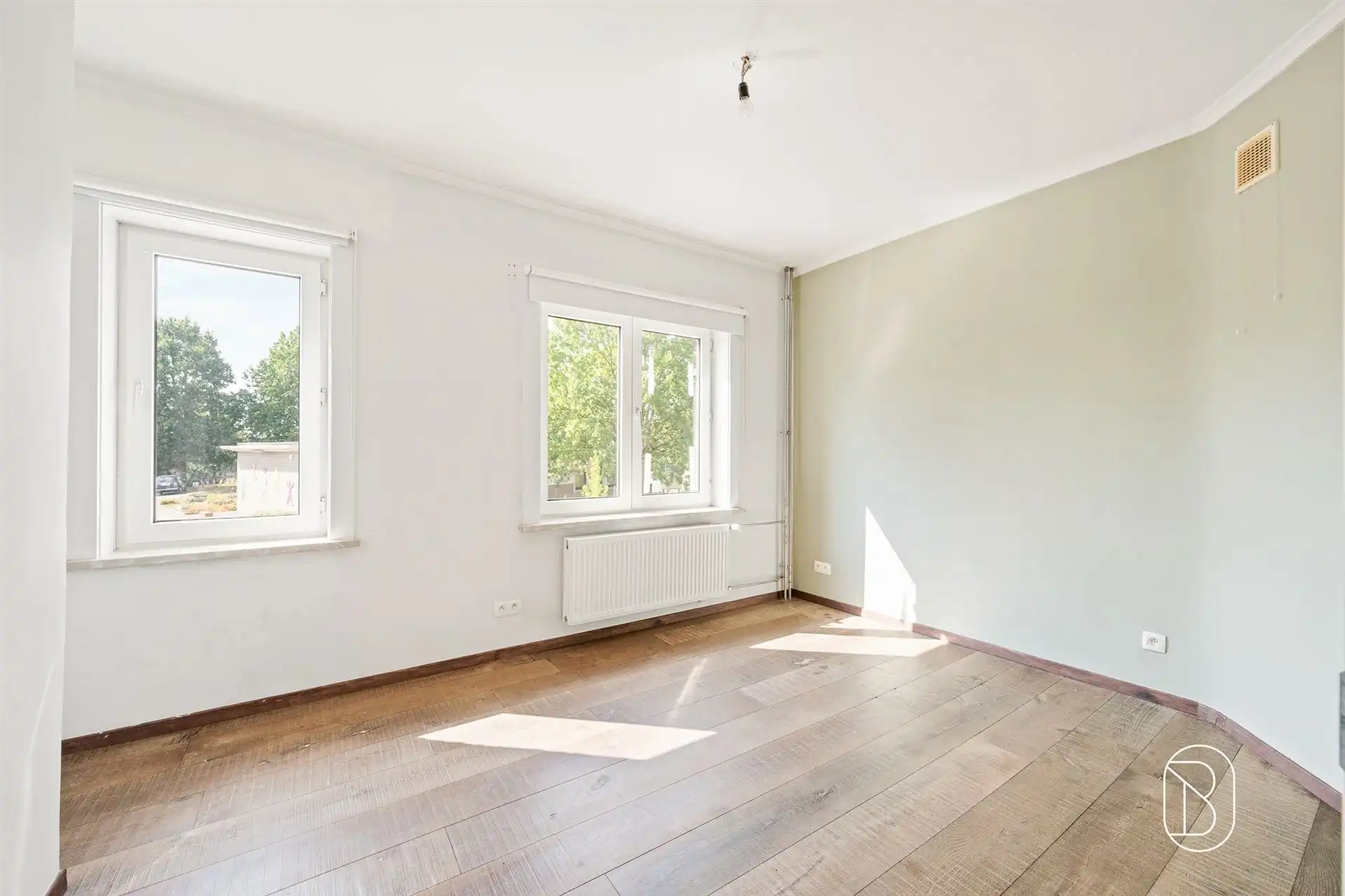 Gezellige instapklare woning met 3 slpk, koer en tuintje foto 13