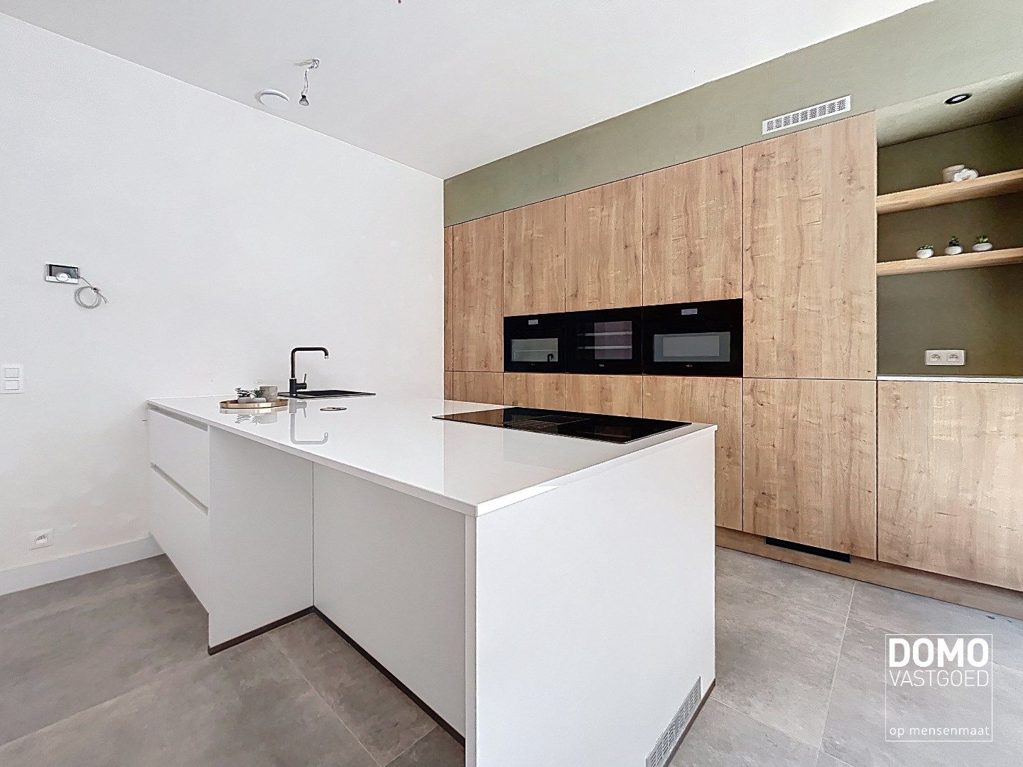 PRACHTIG GERENOVEERDE, LICHTRIJKE WONING MET 3 SLAAPKAMERS, 2 BADKAMERS, EEN ZONNIGE TUIN EN 2 PARKEERPLAATSEN TE GINGELOM (MIELEN-BOVEN-AALST)   foto 7