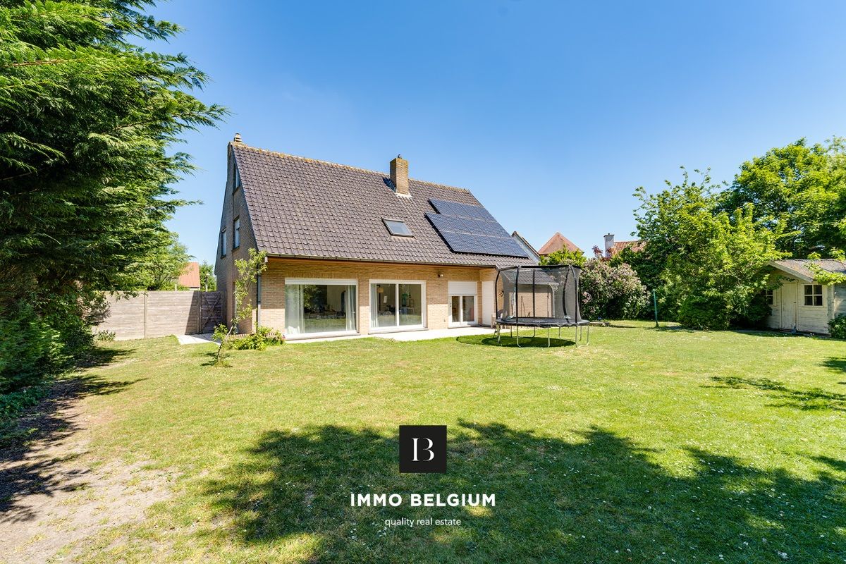 Ruime villa met 5 slaapkamers in villawijk Noordhoek foto {{pictureIndex}}