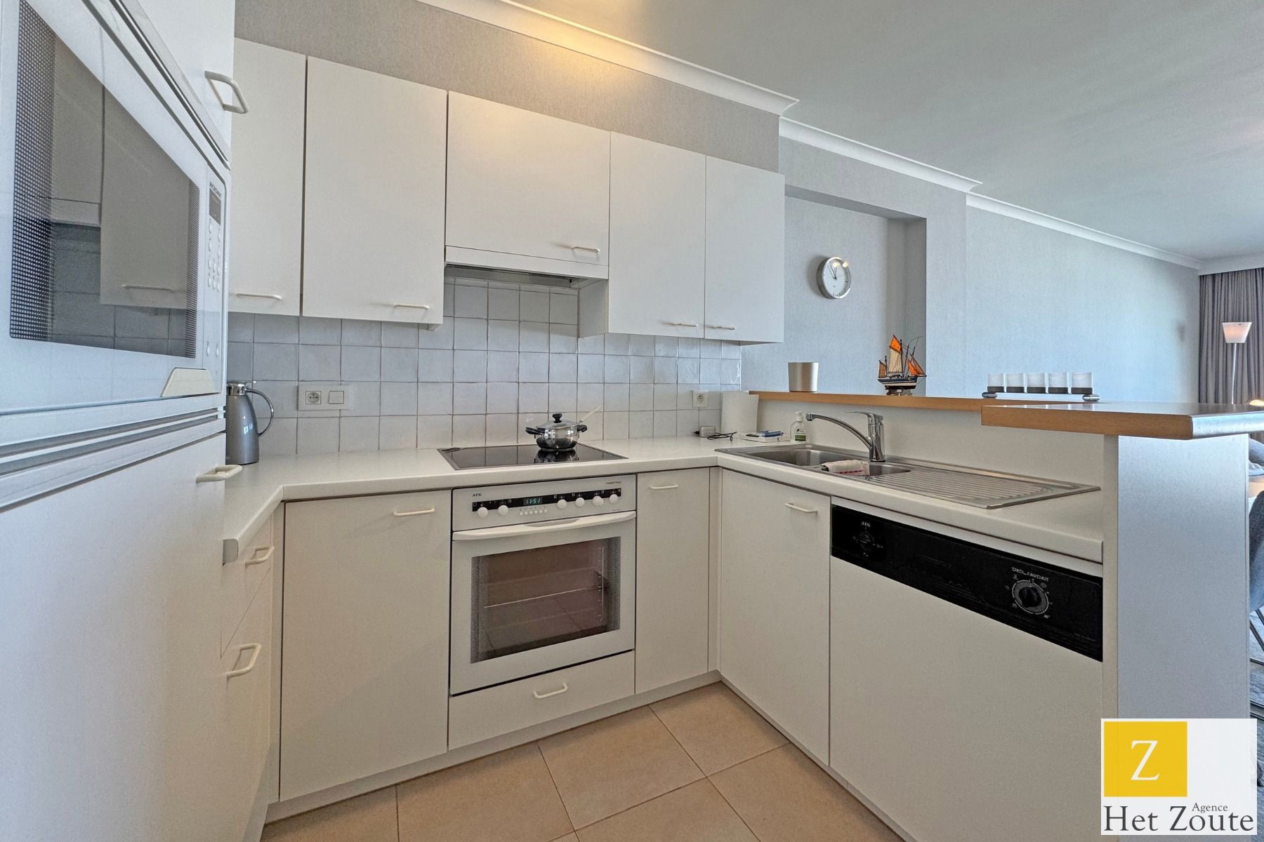 Appartement met frontaal zeezicht te Duinbergen foto 6