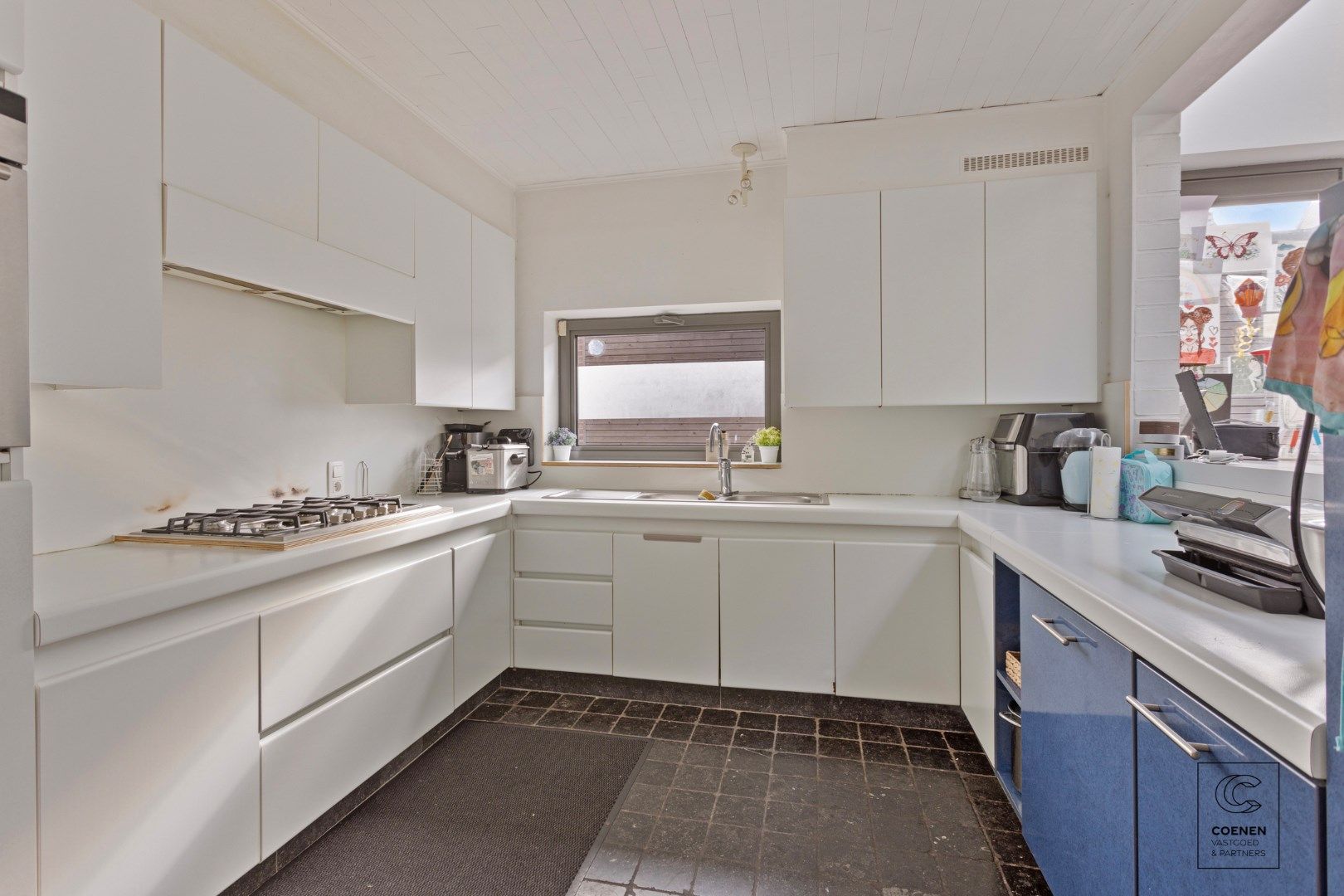 Ruime en instapklare woning met  5 slpk's en een bew opp van 214 m² te Wommelgem! foto 6