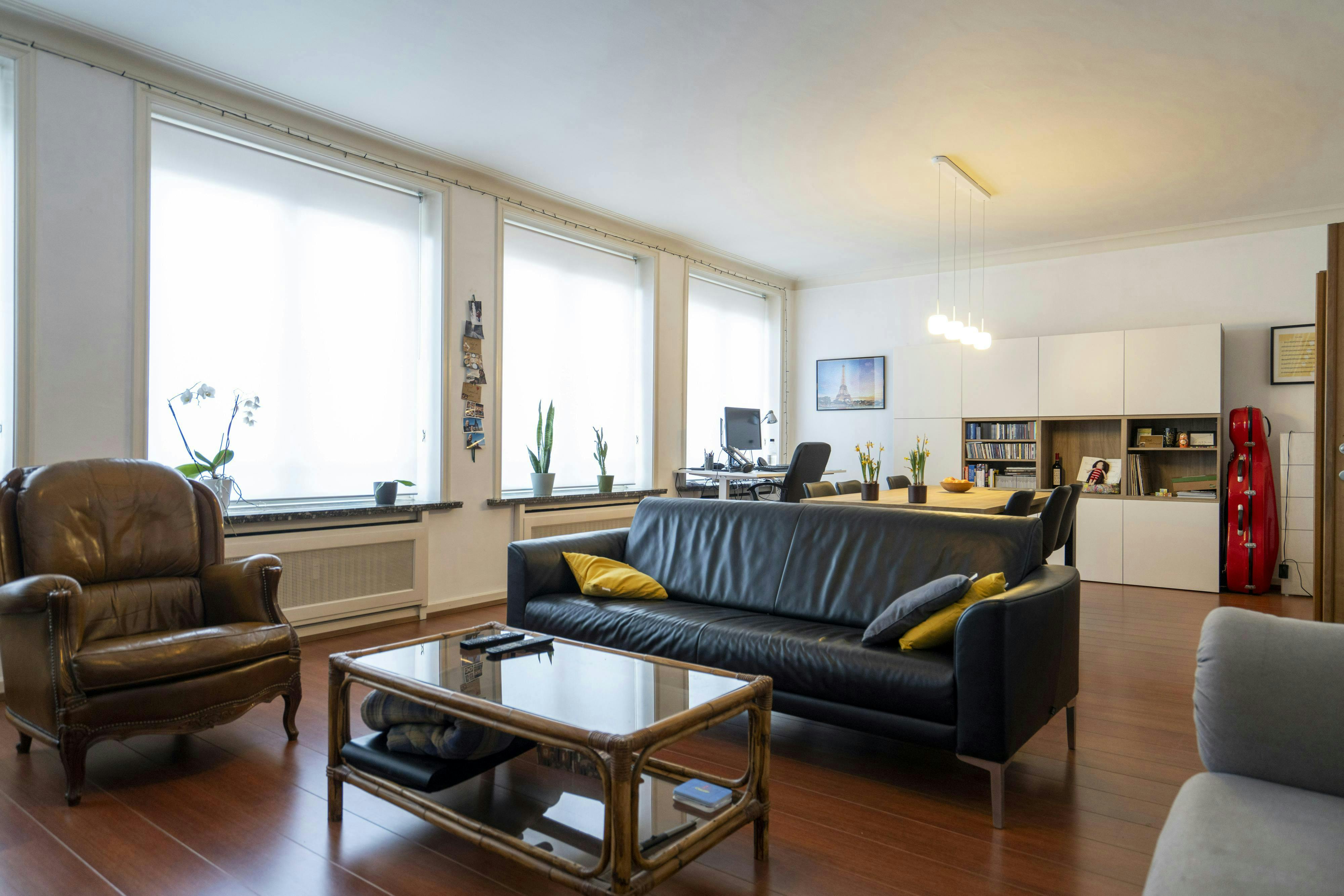 Ruim appartement met 2 slaapkamers in hartje Kortrijk foto 14