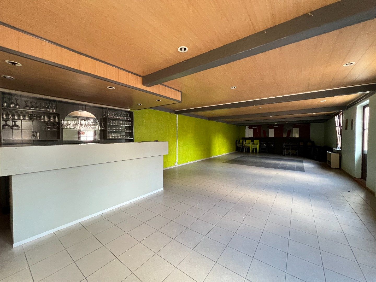 Gezellige café met polyvalente ruimte en binnenkoer te Elverdinge (Ieper) foto 5