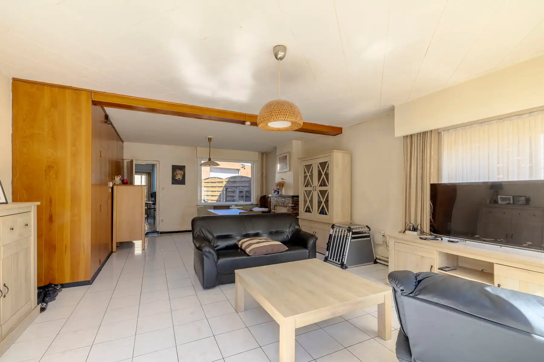 Verhuurde HOB met 3 slpk en magazijn van +/-170m² op 476m² foto 3